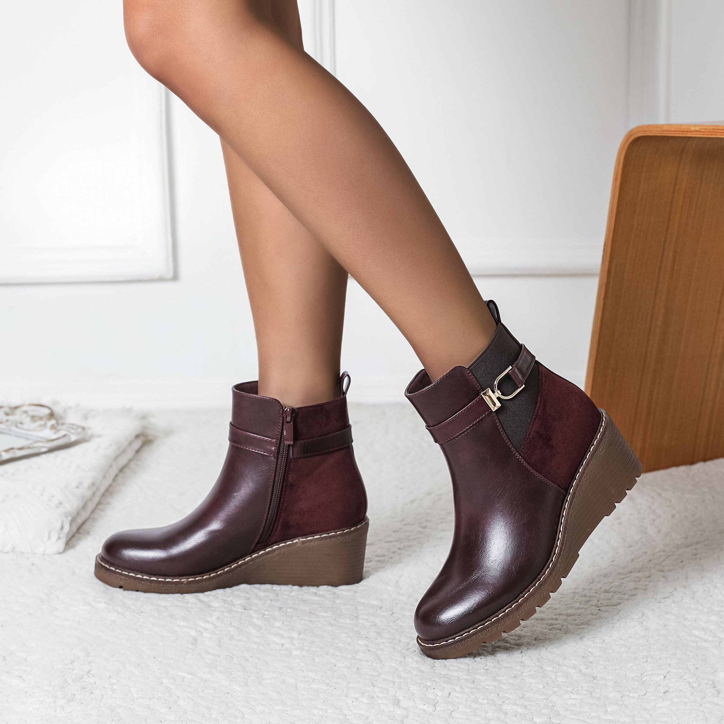Wholesaler LOV'IT - Two-tone wedge ankle boot with buckle