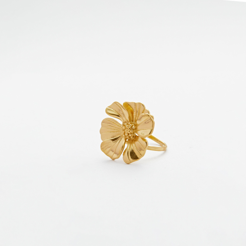 Wholesaler Lovelika - Golden stainless steel floral ring. - Kylie