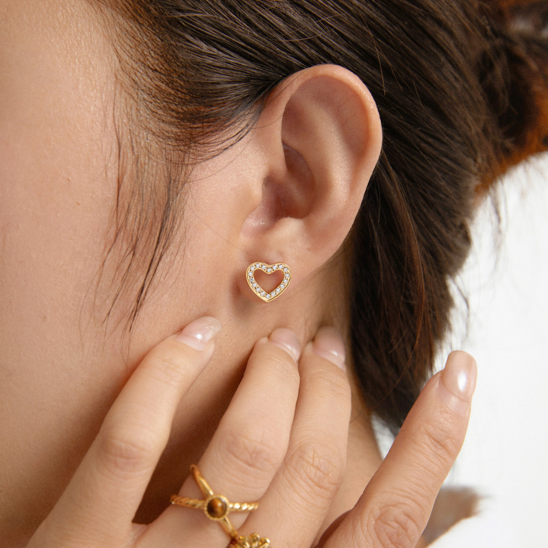 Grossiste Lovelika - Boucles d'oreilles puces coeur strass Loralie