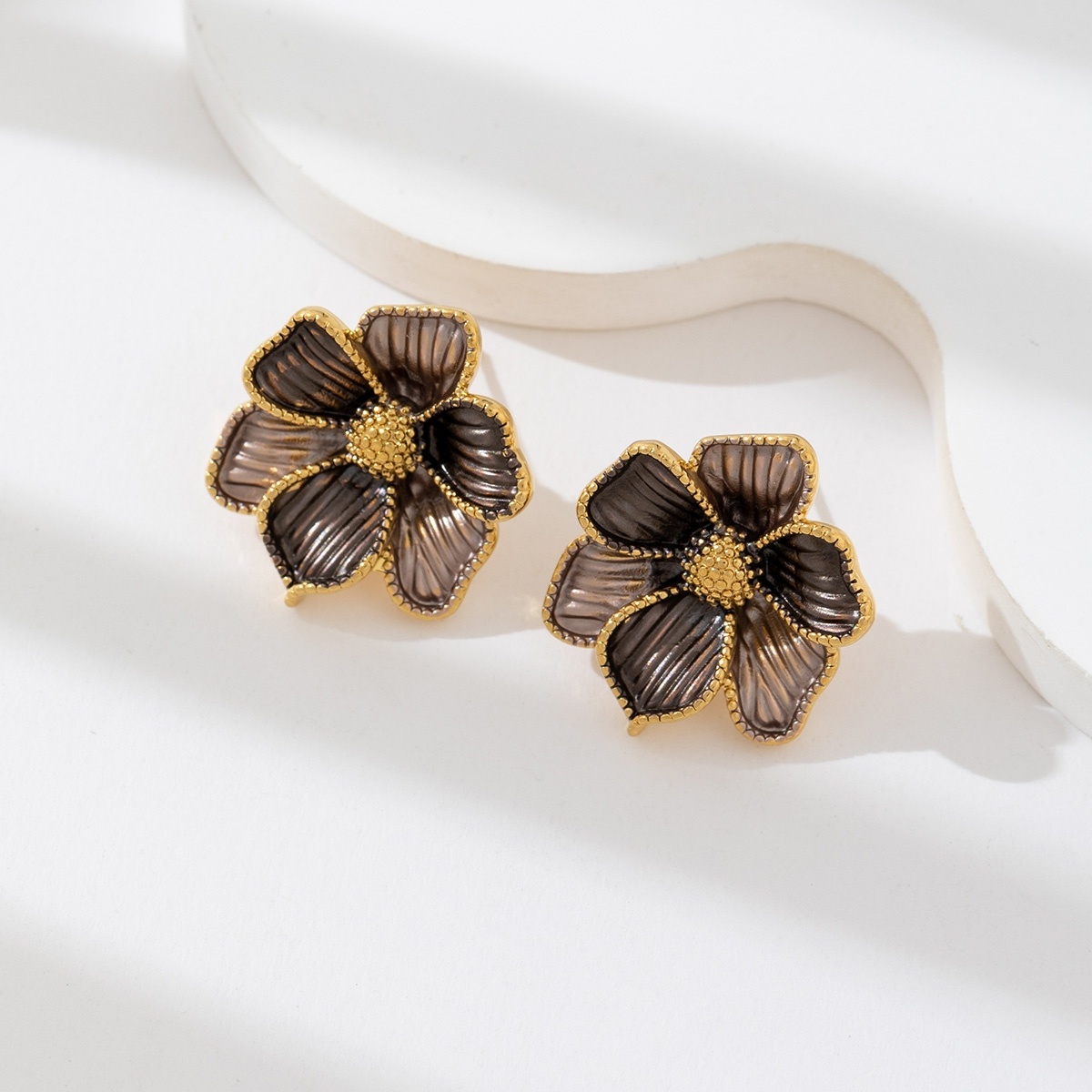 Wholesaler Lovelika - Boucles d'oreilles puces Mirella