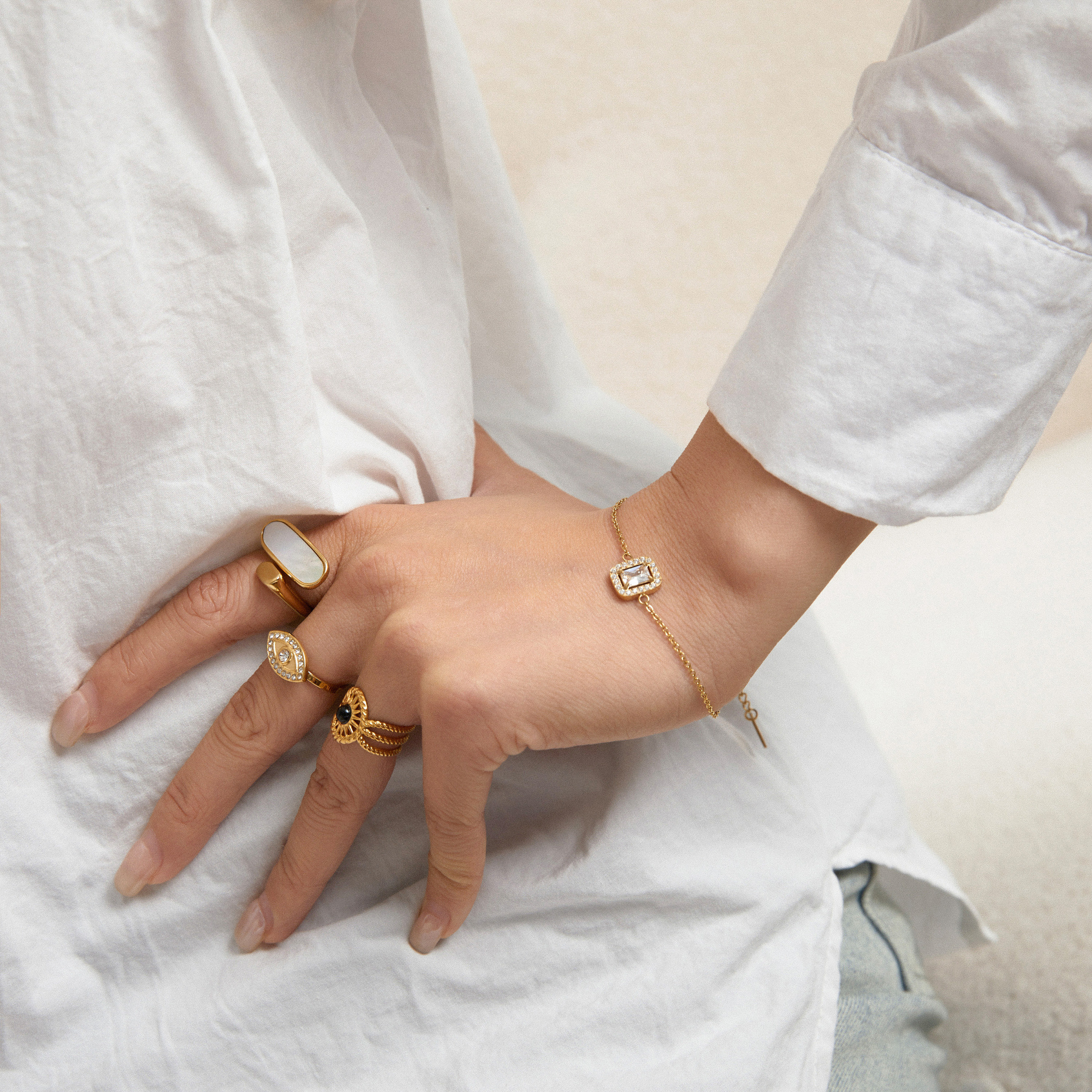Mayorista Lovelika - Bracelet chaîne simple avec un carré serti de zirconiums Désirée