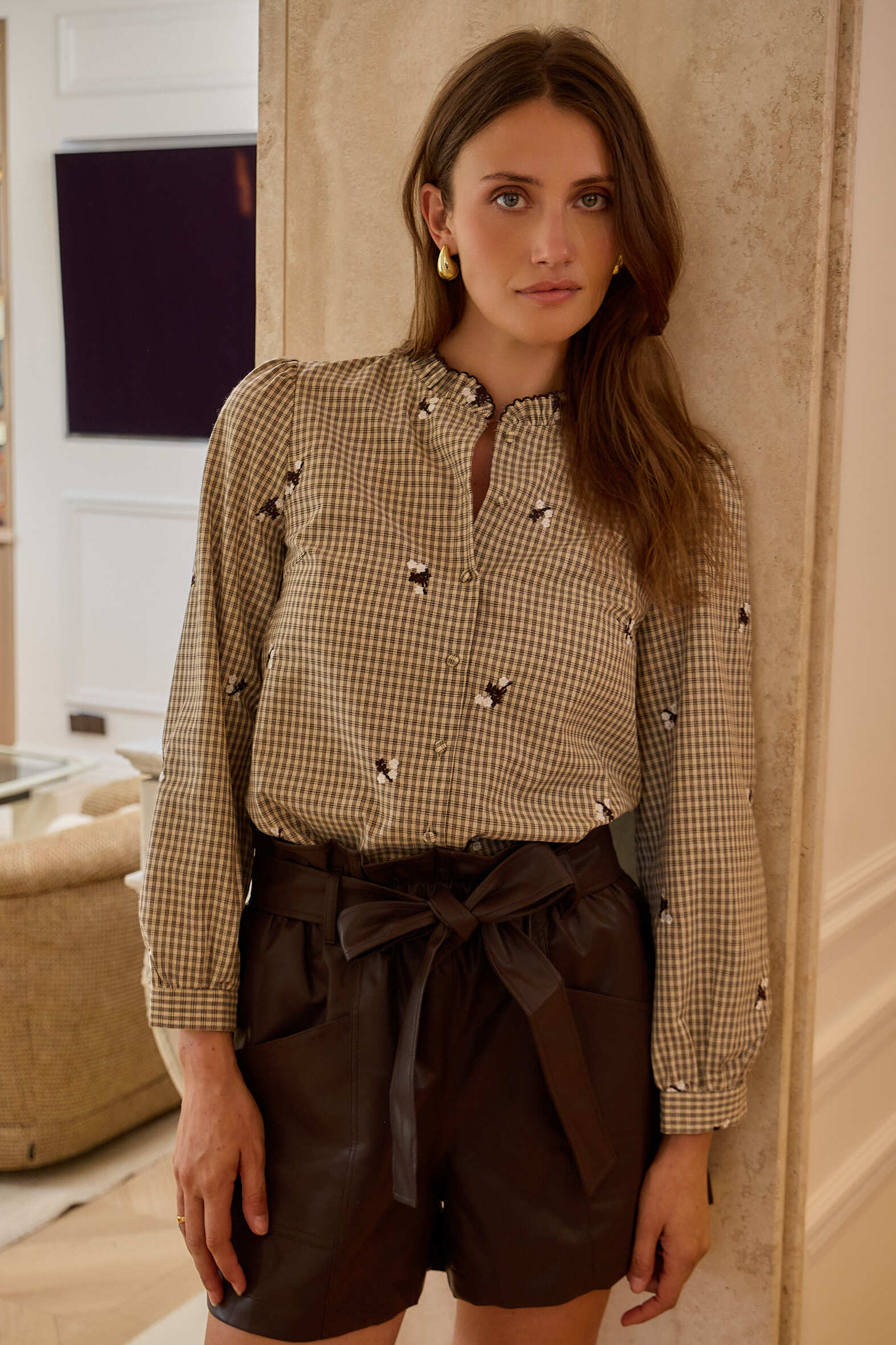 Grossiste LOVIE & Co - Blouse à carreaux et broderies