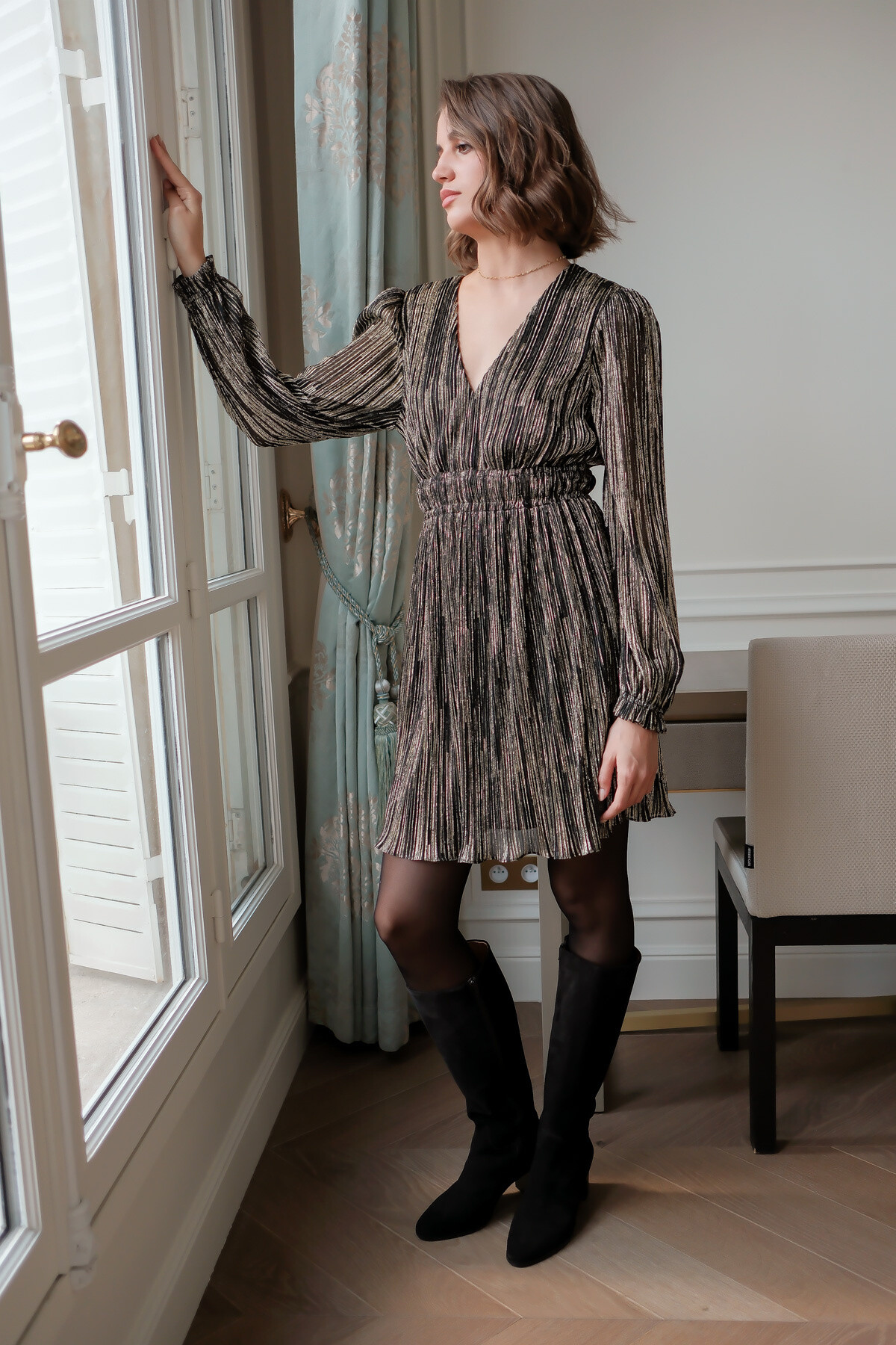 Wholesaler LOVIE & Co - LOVIE - Short dress in gold lurex