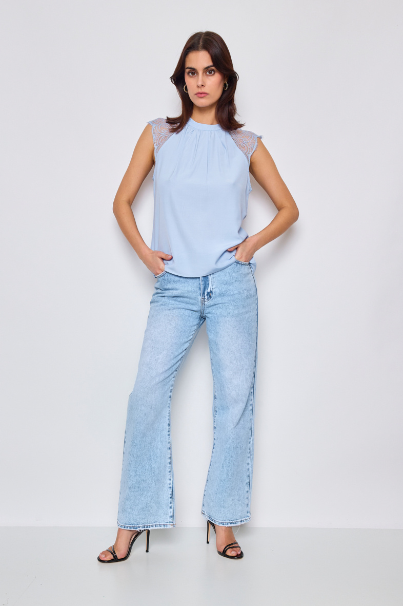 Wholesaler LOVIE & Co - LOVIE - Sleeveless top with laces
