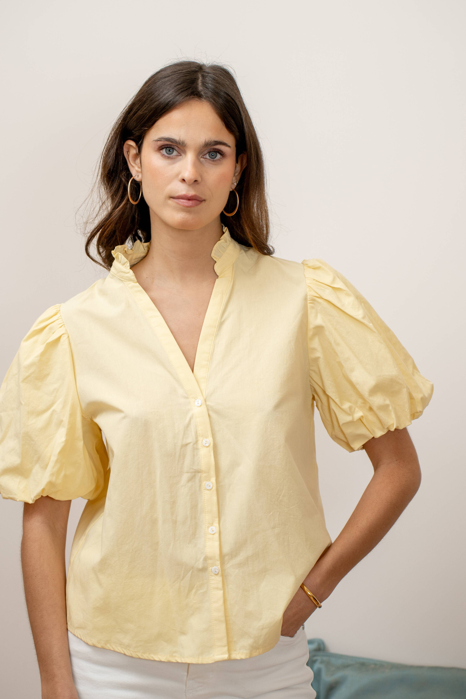 Wholesaler LOVIE & Co - Cotton blouse with puff sleeves