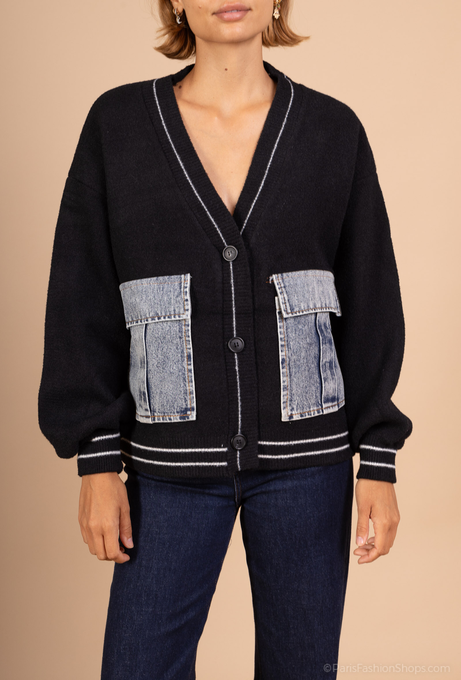 Veste bicolore à capuche, fermeture zippée, avec poches décoratives