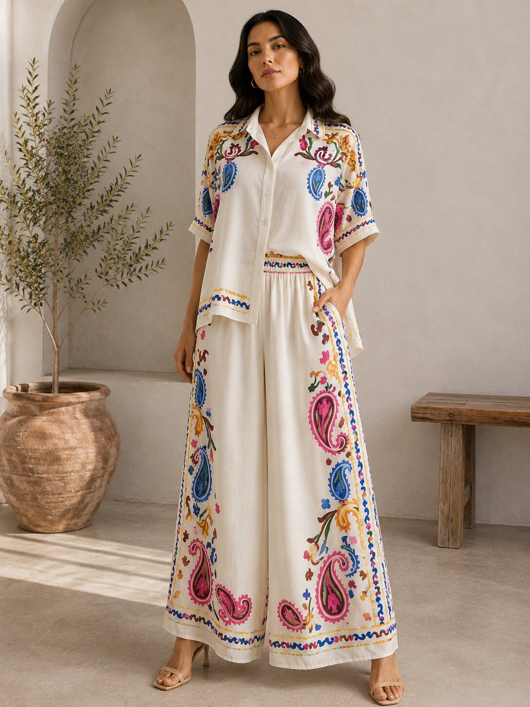 Großhändler LOVIKA - Boho Palazzo Set in Creme Paisley – Mediterraner Druck in Rosa, Blau & Gold