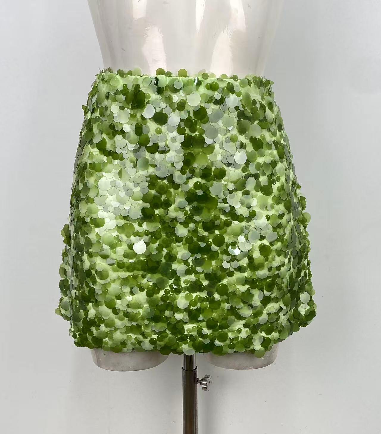 Wholesaler LOVIKA - Straight-cut mini skirt fully adorned with shimmering sequins