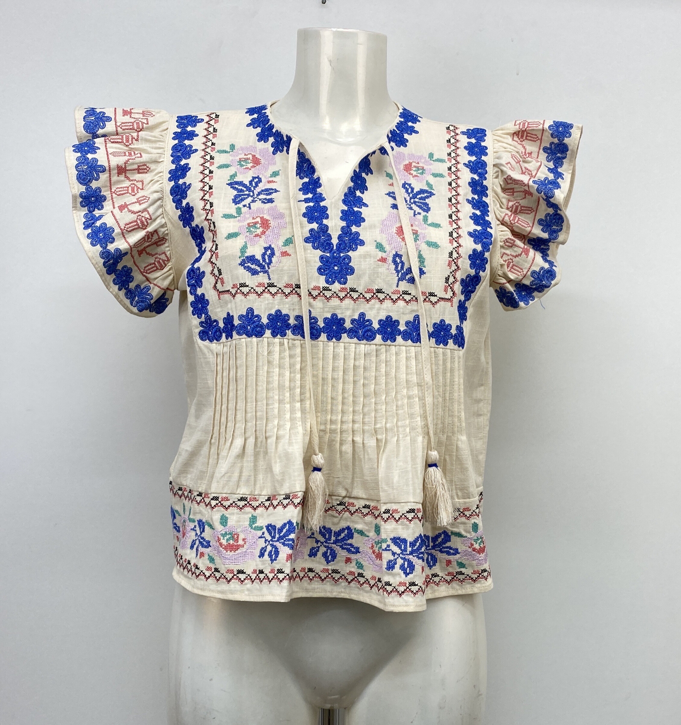 Wholesaler LOVIKA - embroidered top