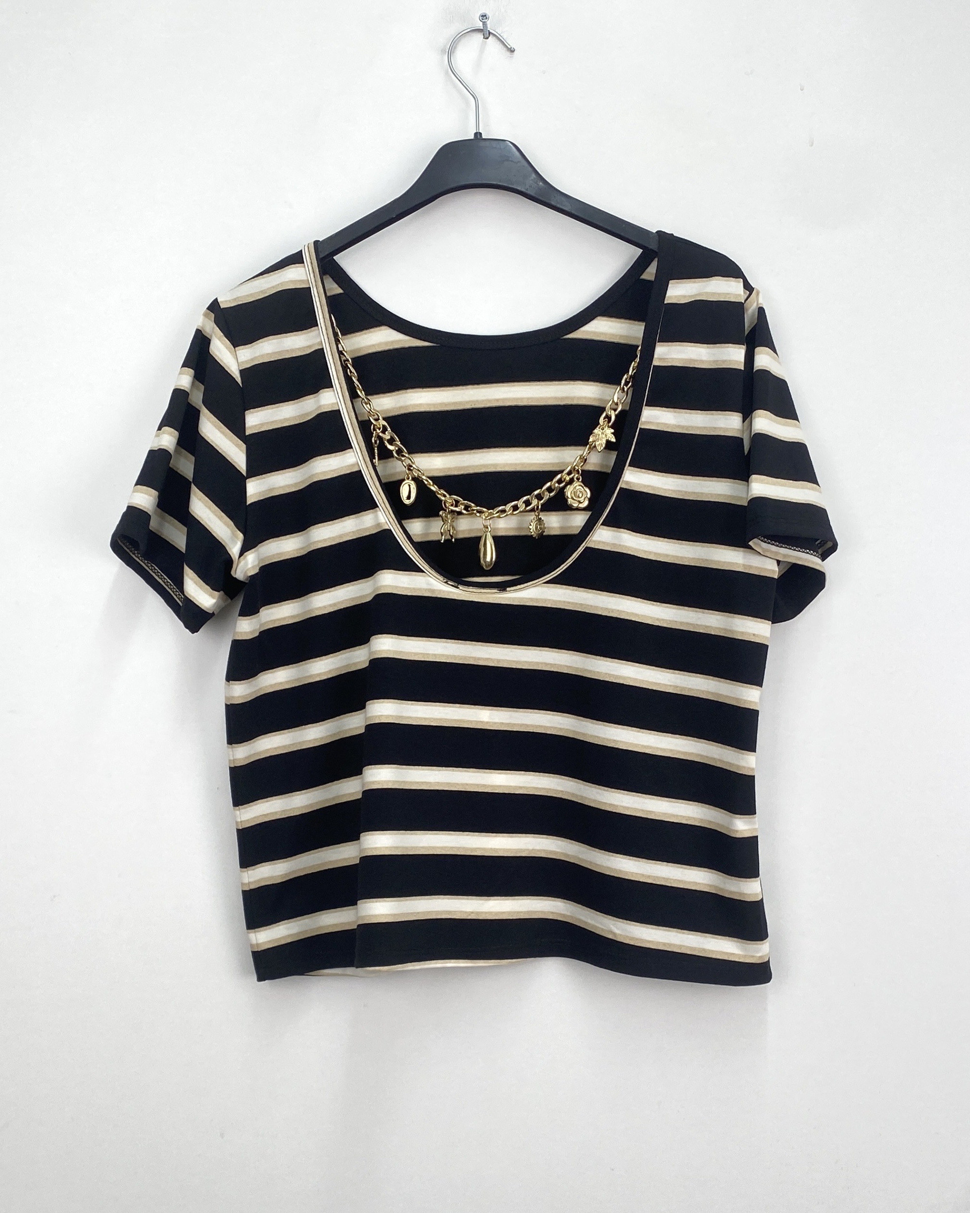 Mayorista LOVIKA - Camiseta de Mujer a Rayas con Espalda Descubierta y Adornos
