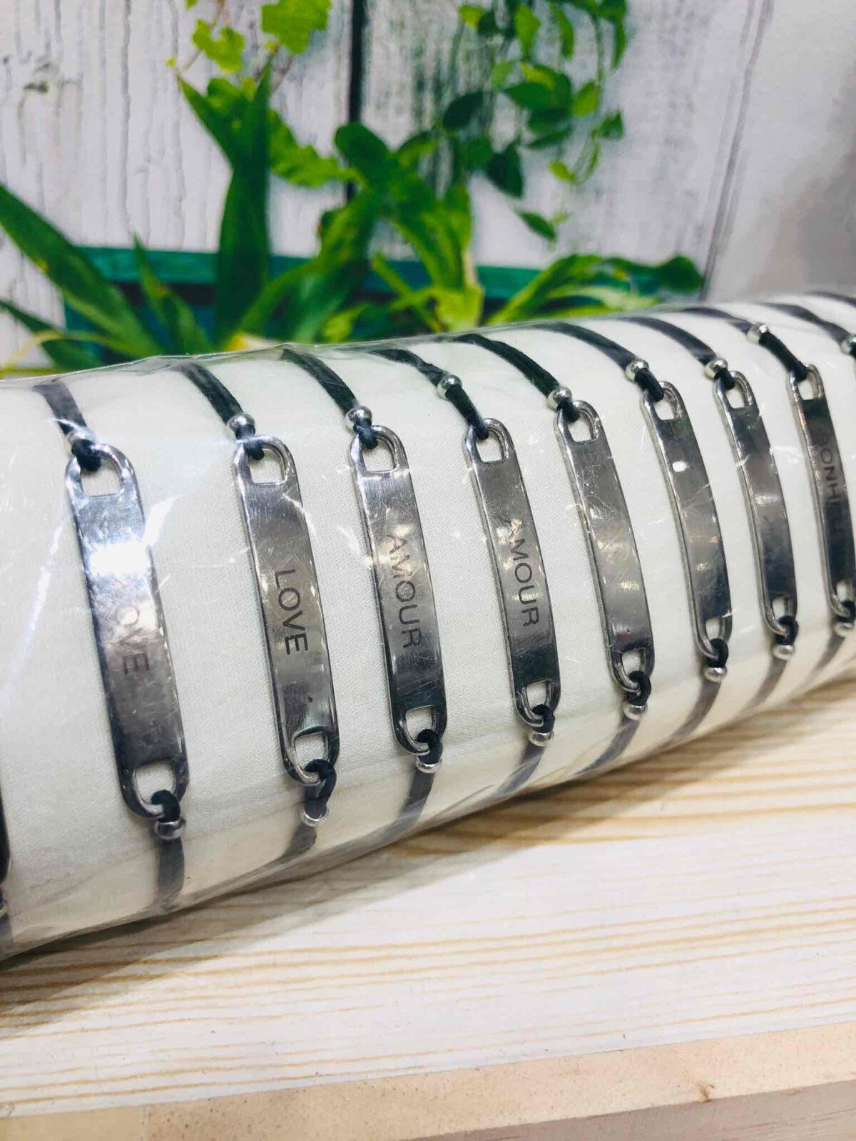 Grossiste Loya Bijoux - Bracelet sur Coussin Fantaisie