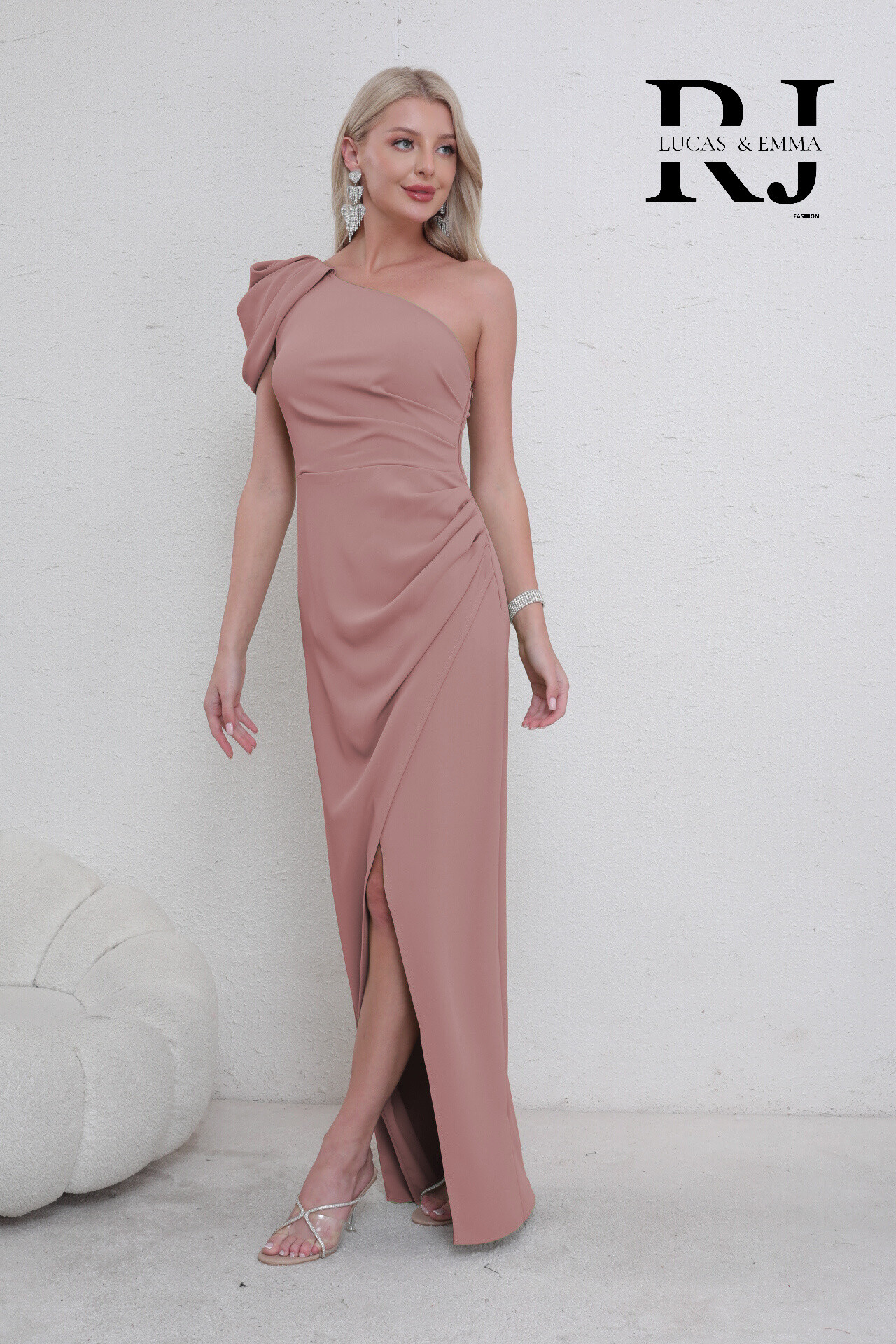 Wholesaler Lucas & Emma | RJ&CO - Asymmetrical and trendy asymmetrical cocktail dress - Richmond