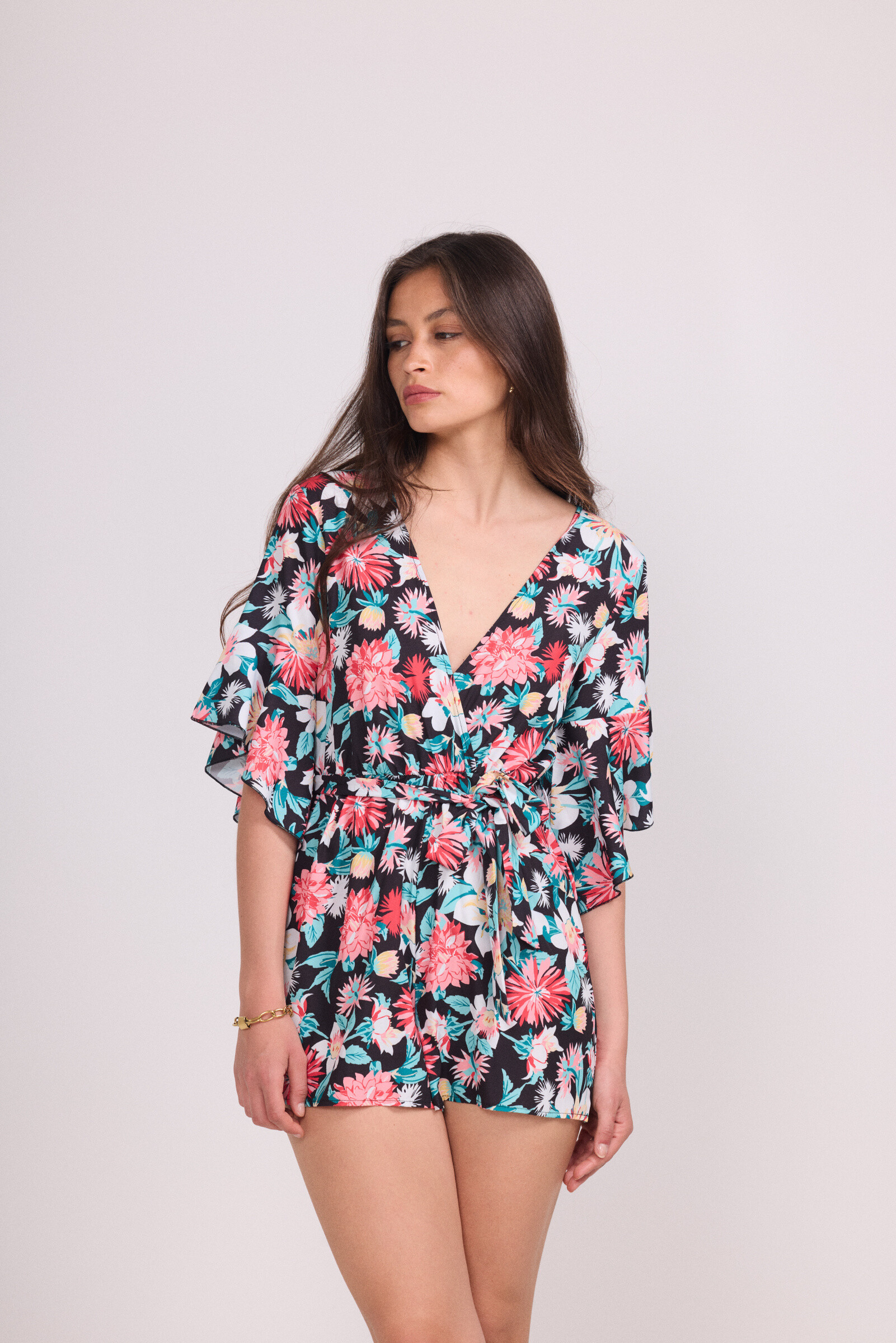 Grossiste LUCCE Outlet - Combinaison short 
imprimé de fleurs