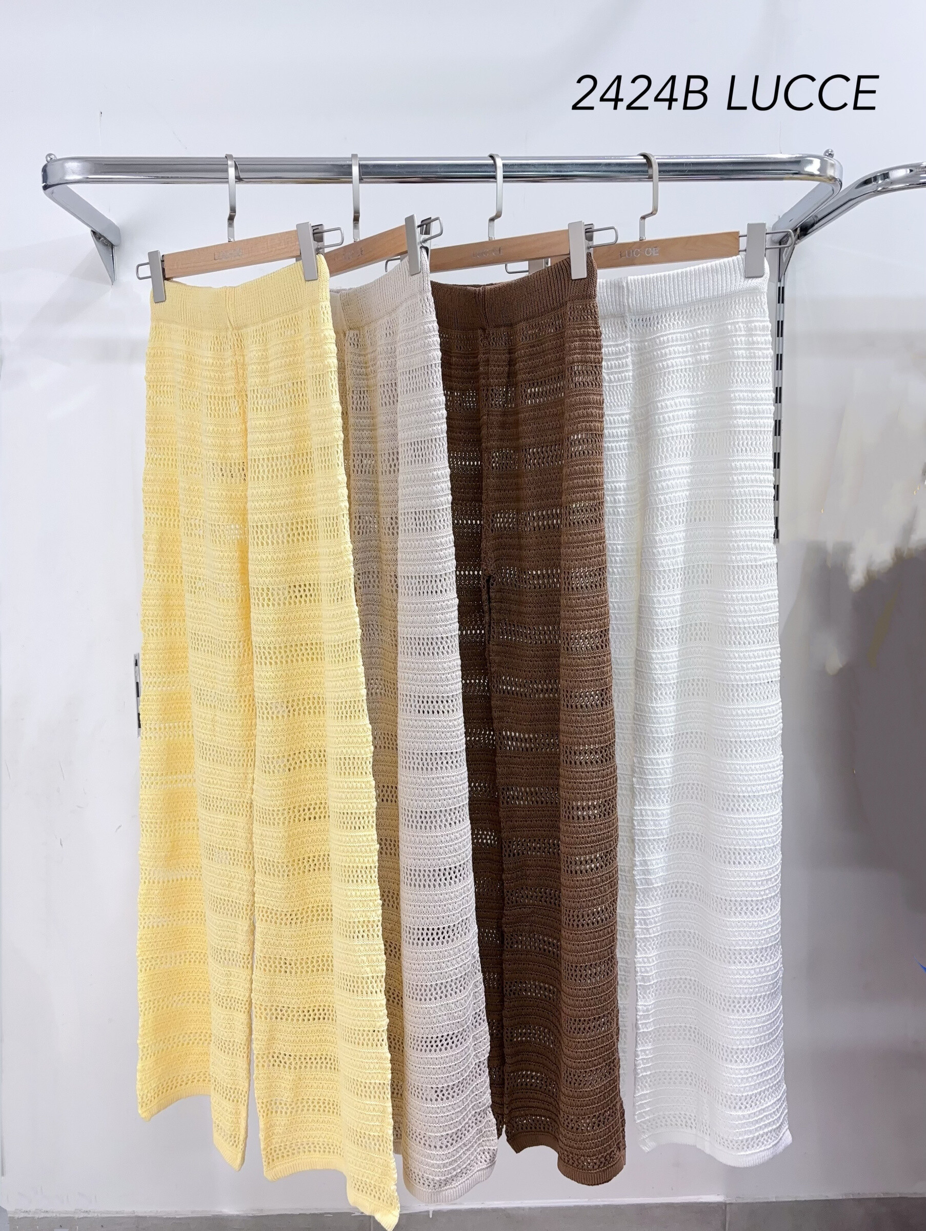 Grossista LUCCE - Pantaloni all'uncinetto