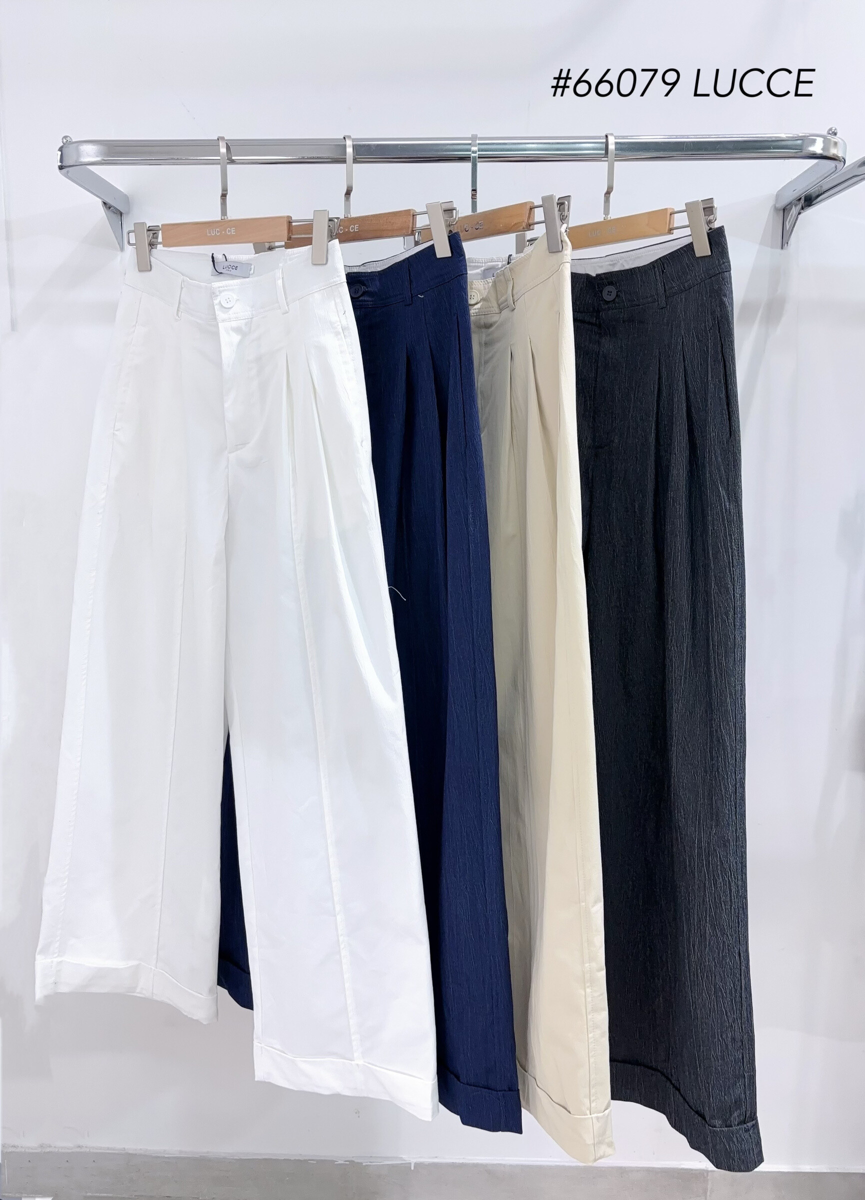 Grossiste LUCCE - Pantalon à pince avec revers