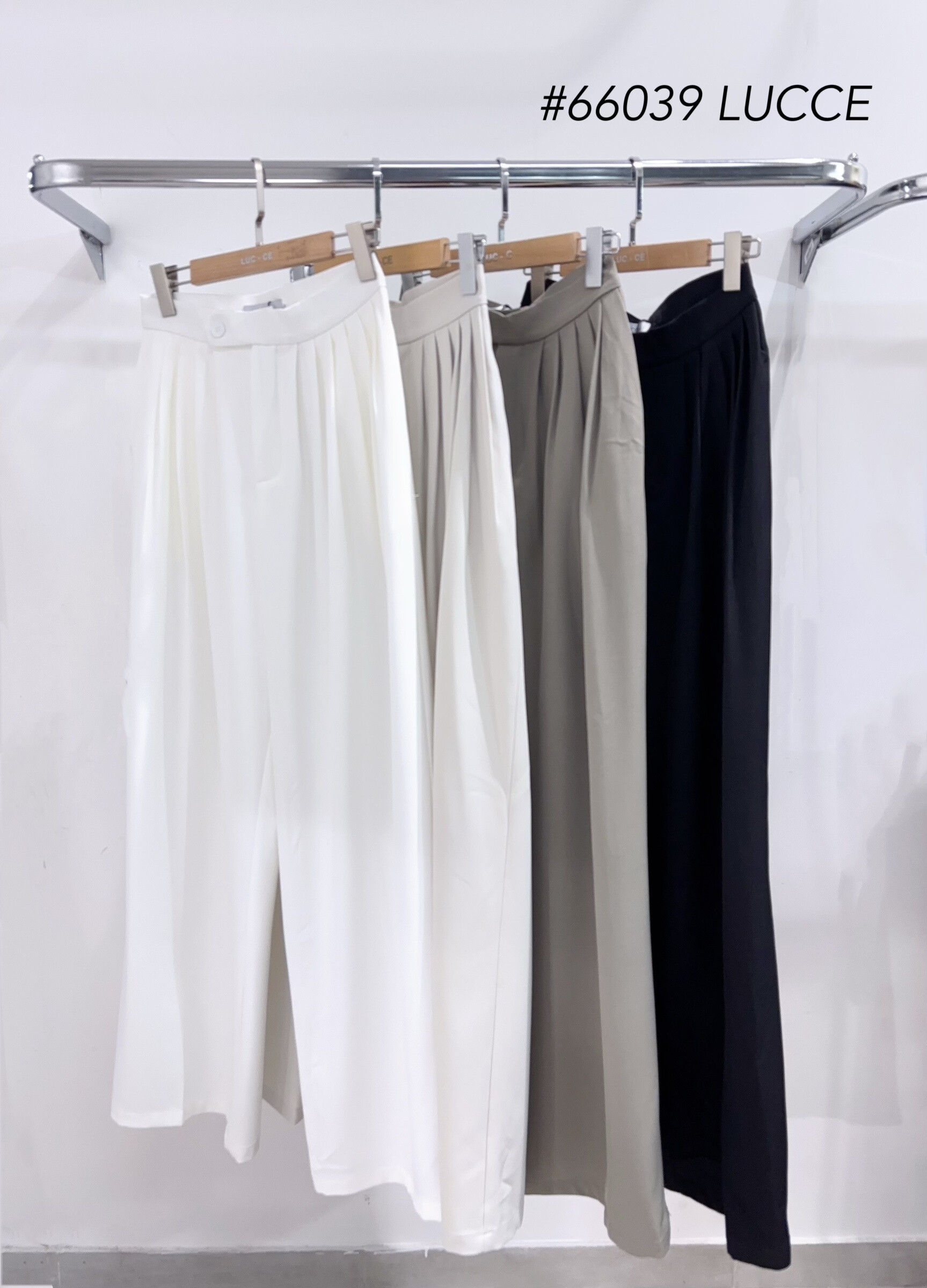 Grossiste LUCCE - Pantalon tailleur ample