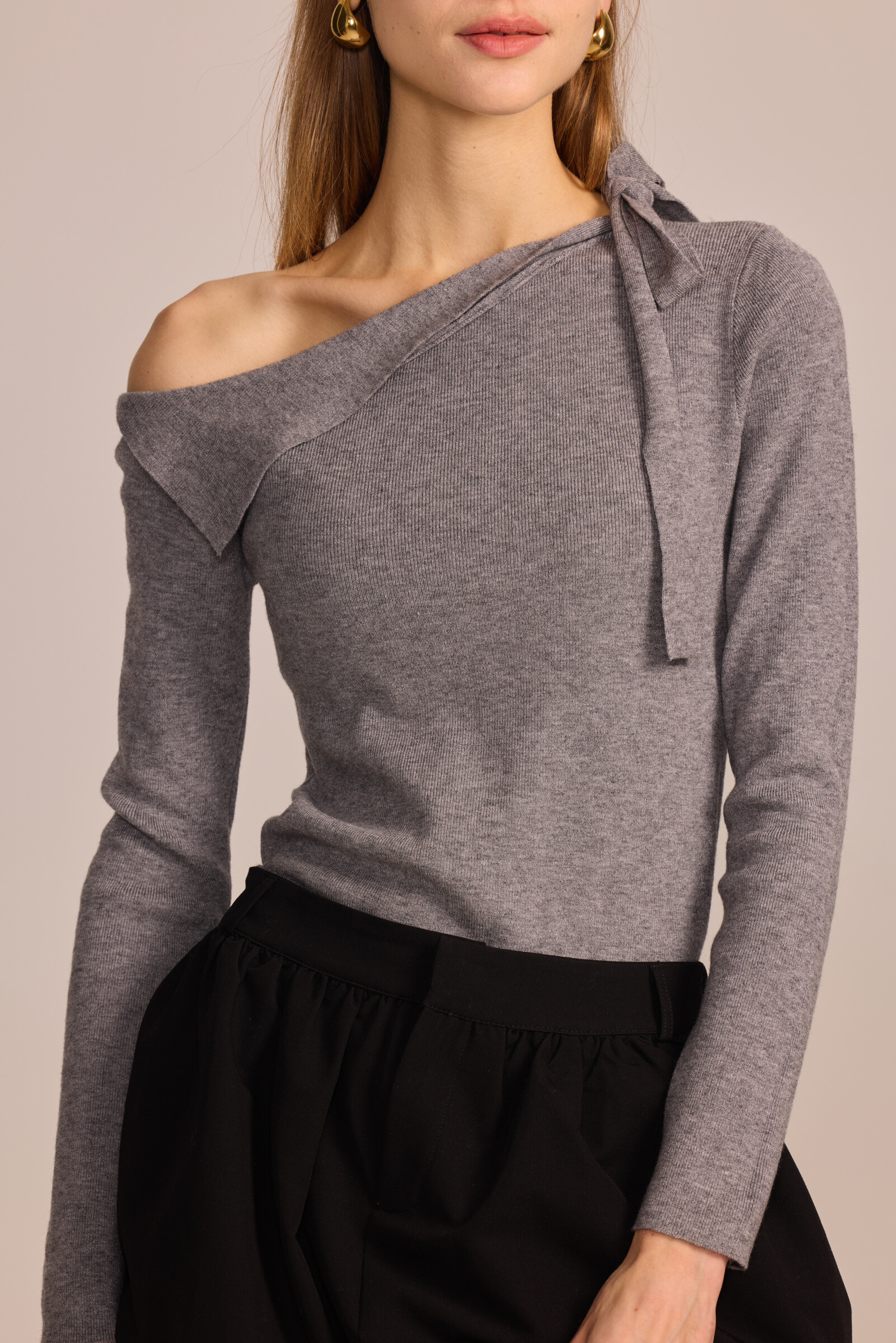 Großhändler LUCCE - Asymmetrischer Strickpullover
