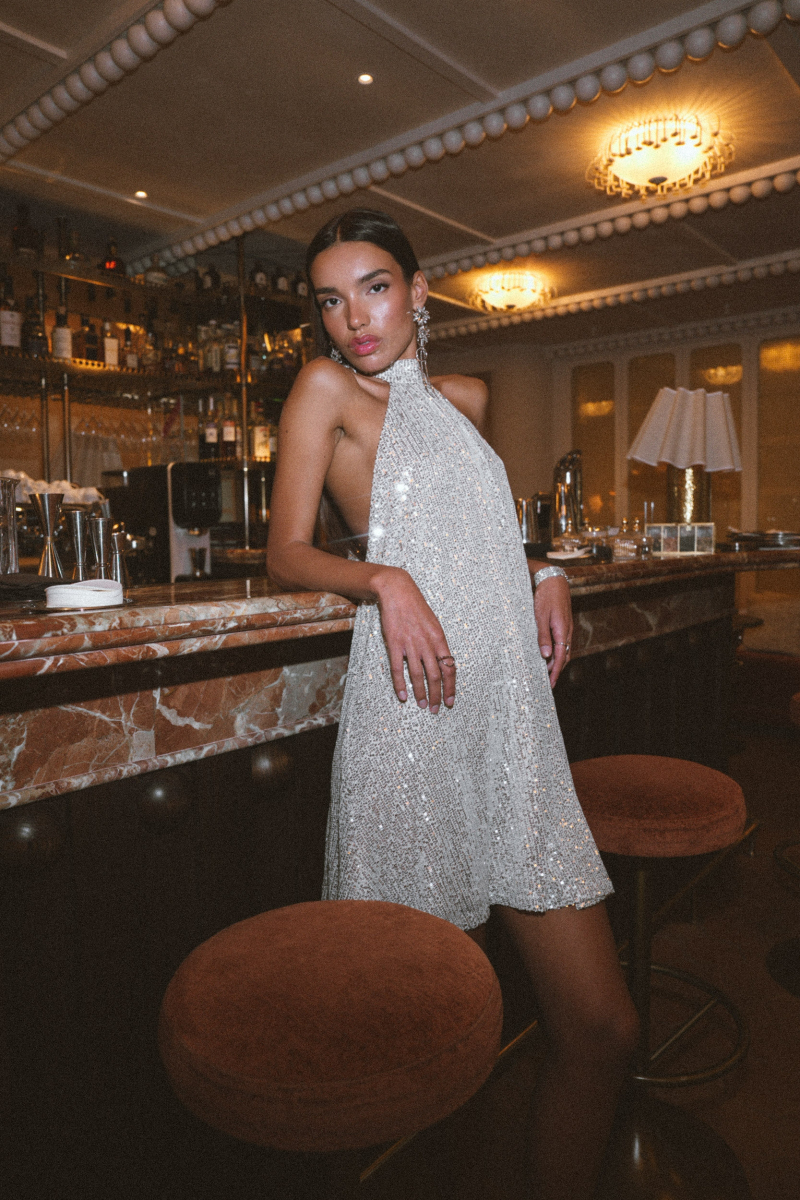 Grossiste LUCCE - Robe à sequins dos nu