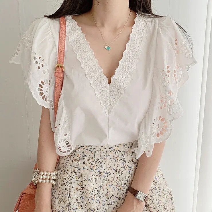 Grossiste LUCCE - Top en dentelle anglaise