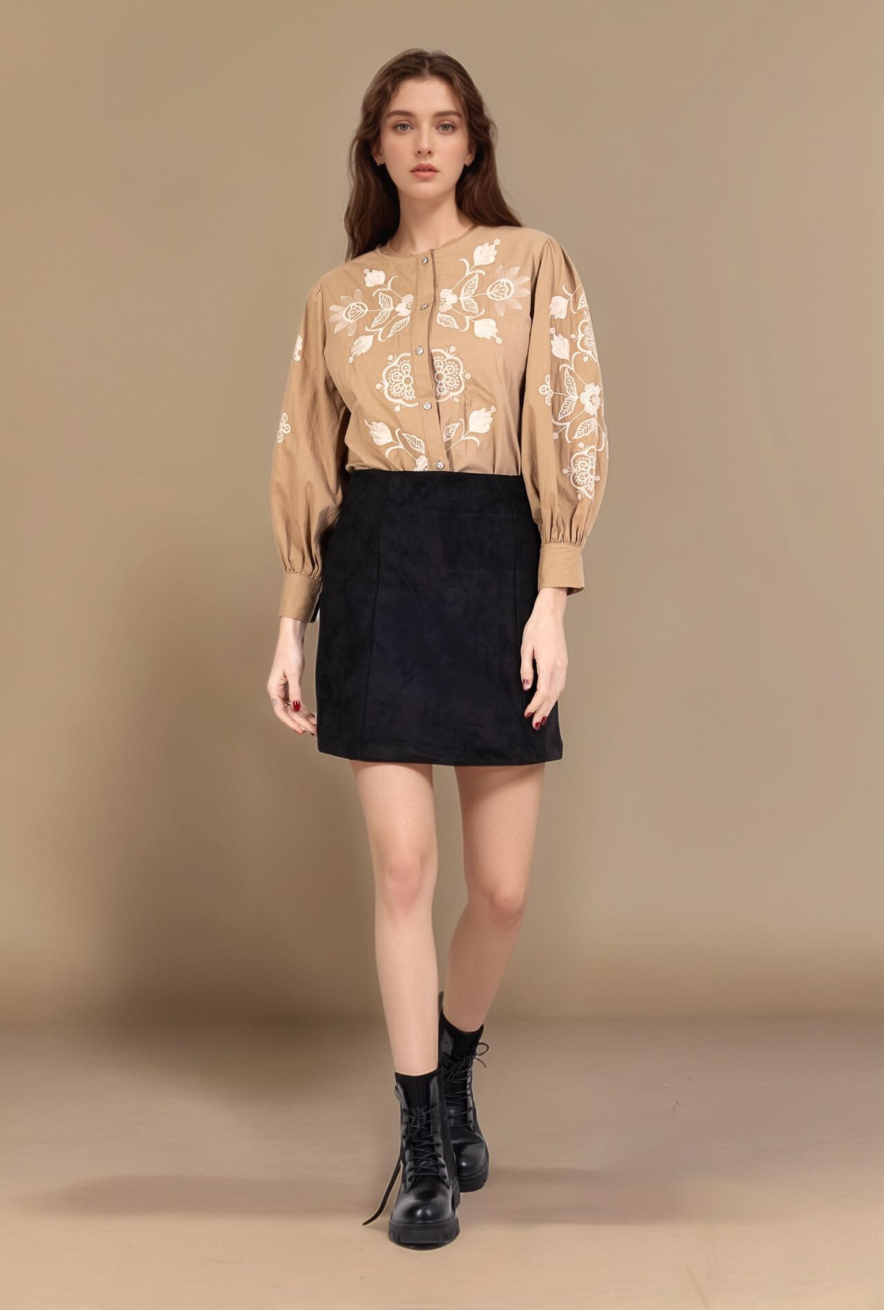 Wholesaler LUCY LUU - Embroidered blouse