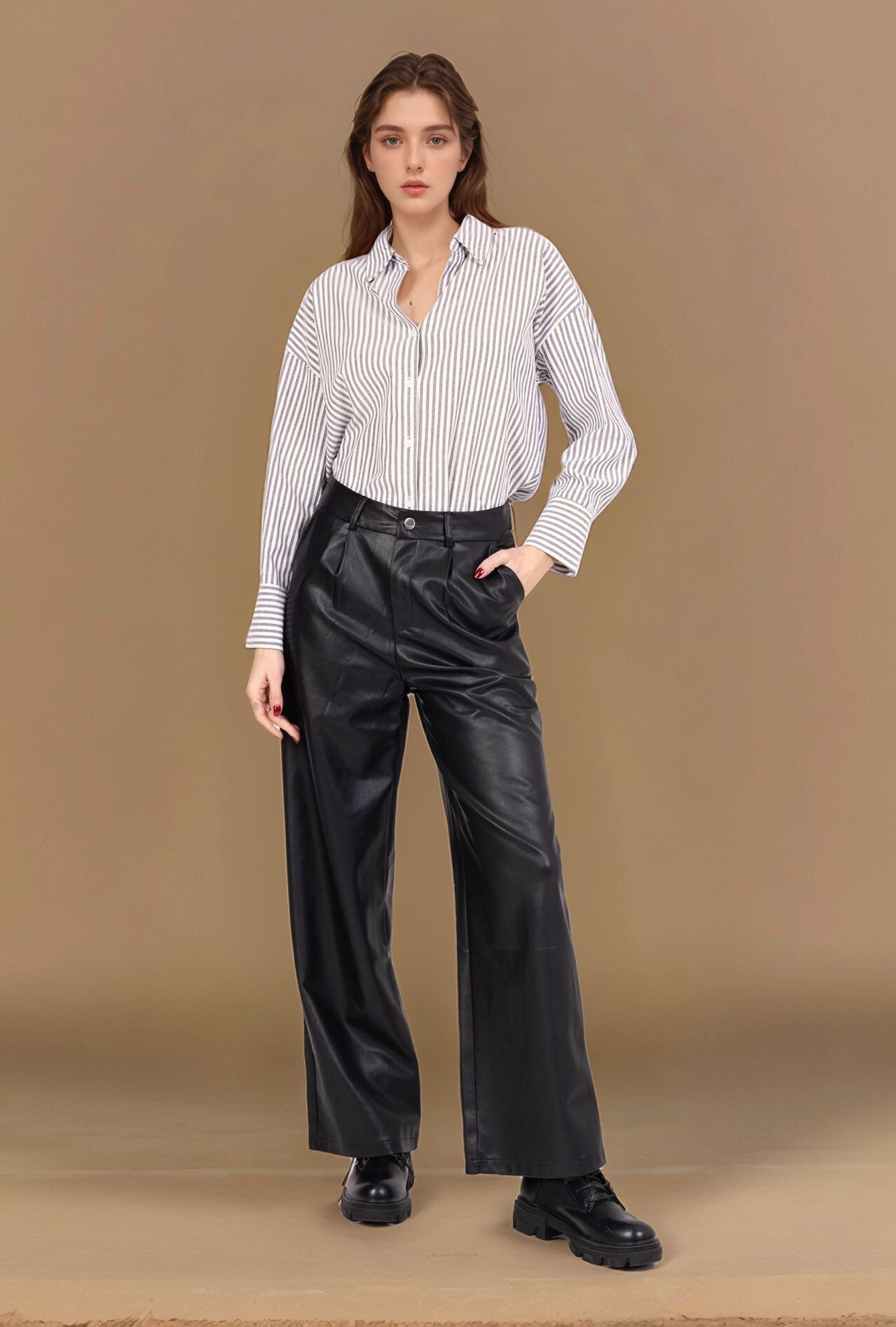 Wholesaler LUCY LUU - WIDE LEATHER TROUSERS
