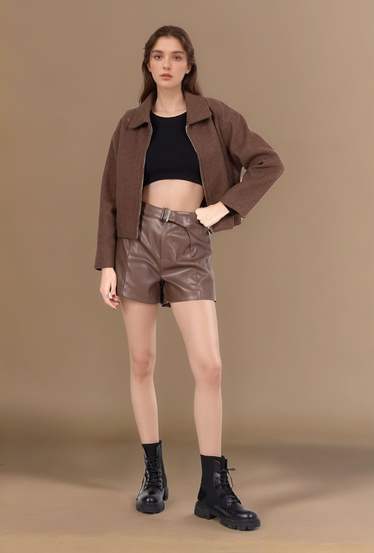 Wholesaler LUCY LUU - FAUX LEATHER SHORTS