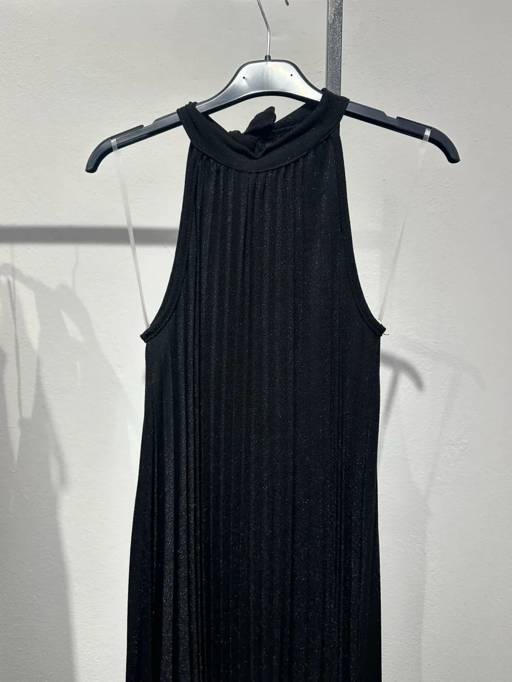 Wholesaler LUISA FASHION - ELEGANT FULLY PLEATED DRESS, WITH LUREX