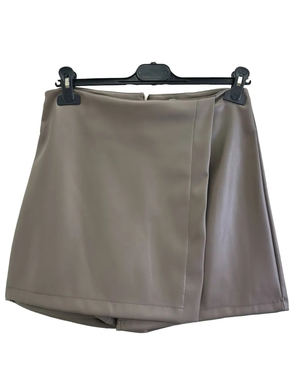 Wholesaler LUISA FASHION - VEGAN LEATHER SHORTS