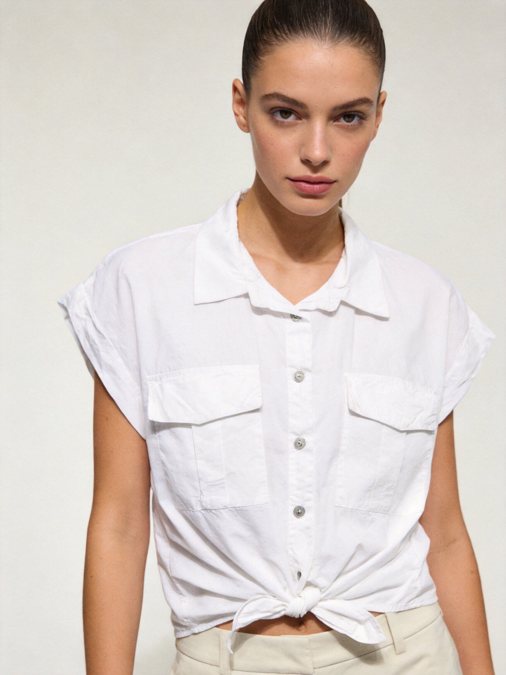 Wholesaler LUISA FASHION - T-SHIRT WITH FRONT POCKET
