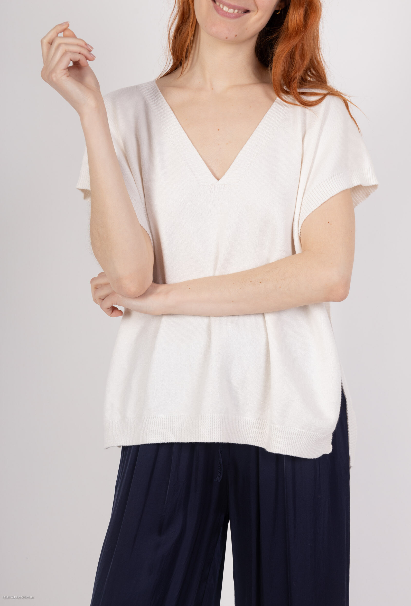PULL FINE MAILLE  à col en V et manches courtes TU 36-46