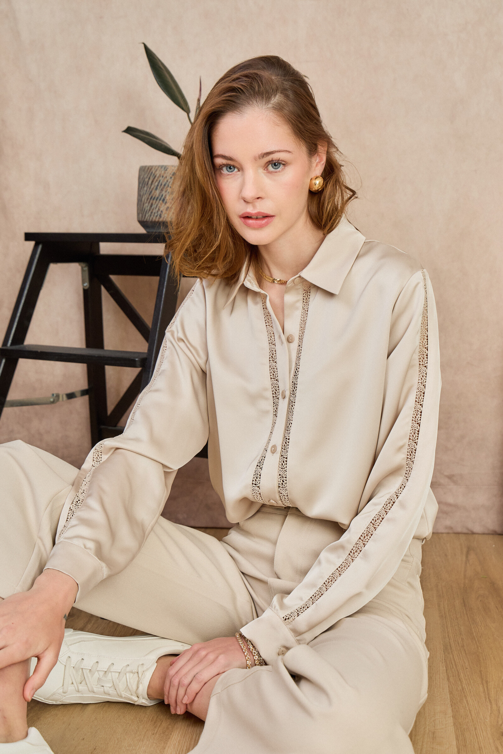 Wholesaler Lulumary - Long satin shirt