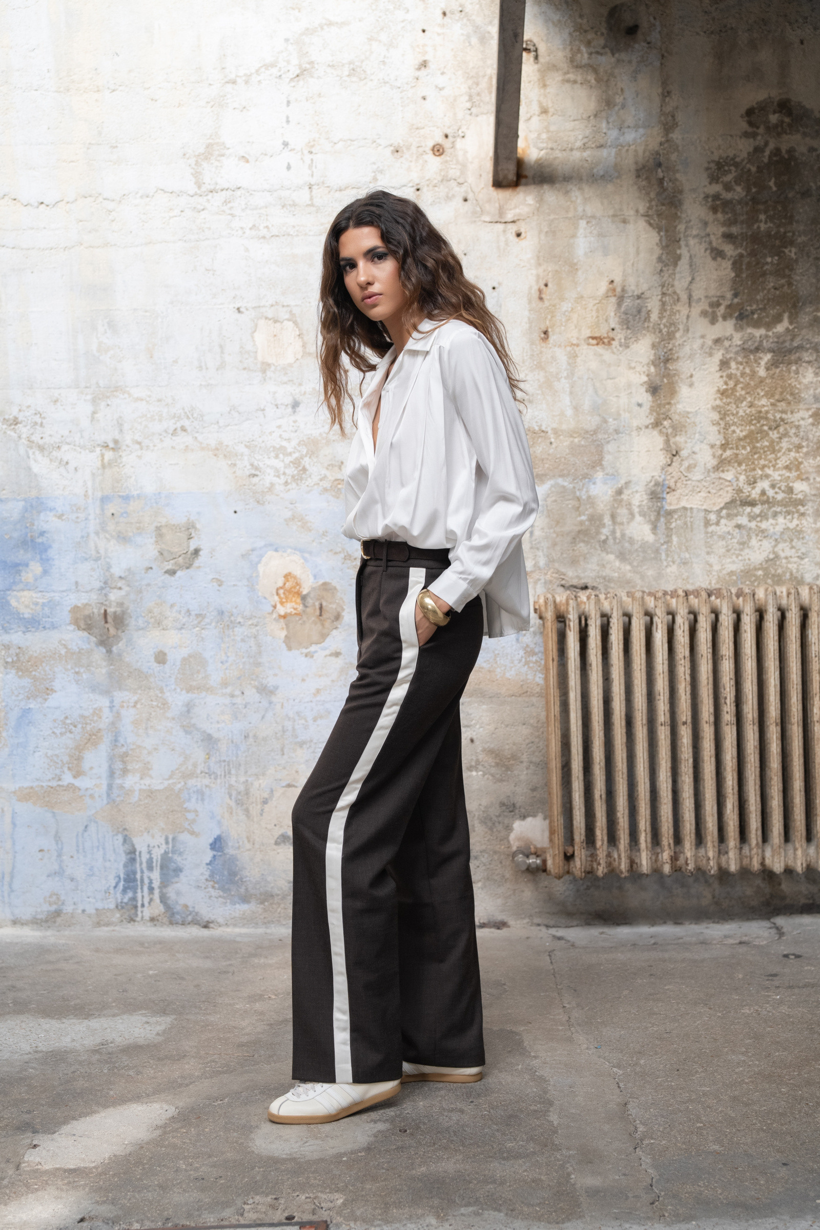Wholesaler Lulumary - Trousers with white stripes