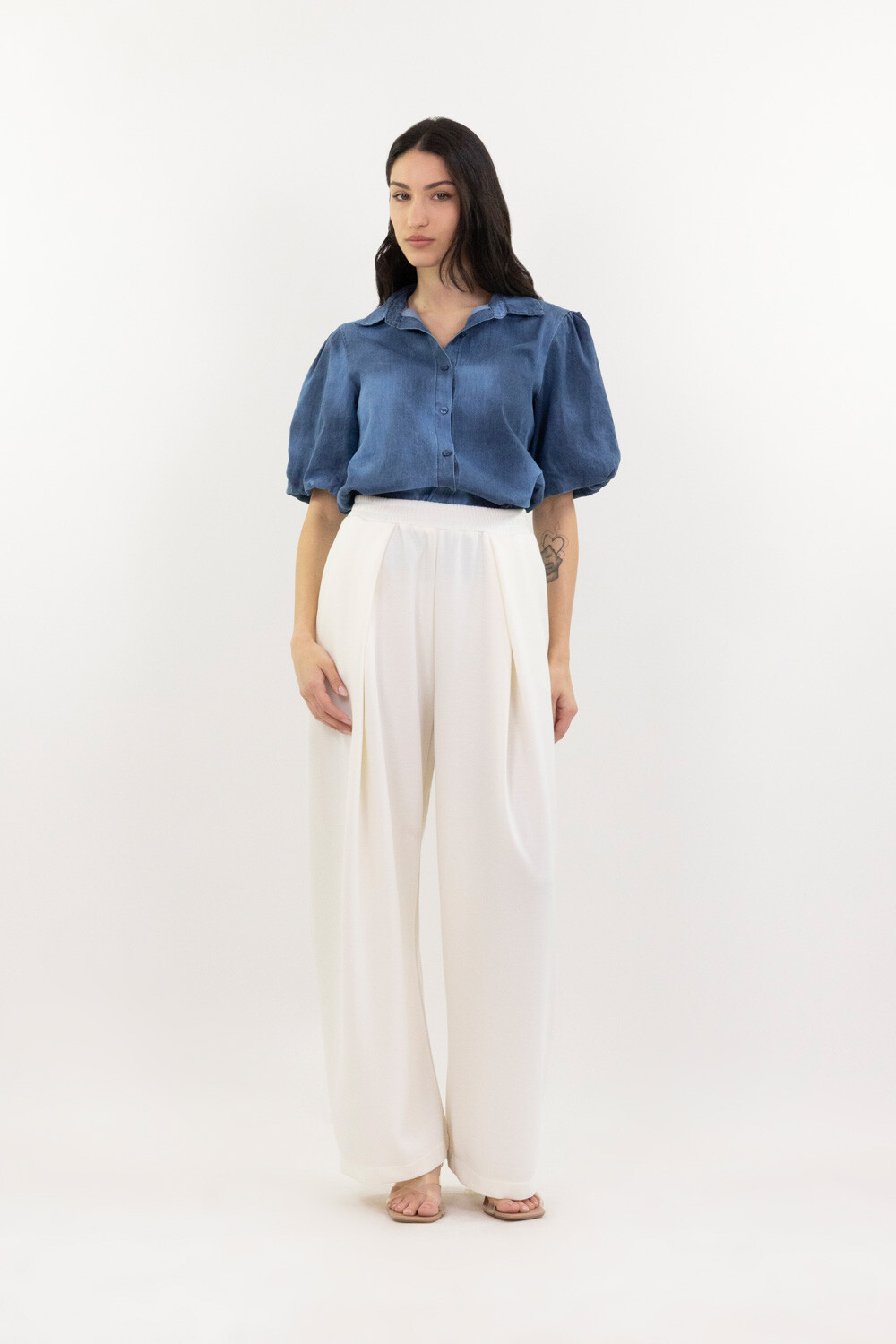 Wholesaler LUMA - Blouse with puff sleeves