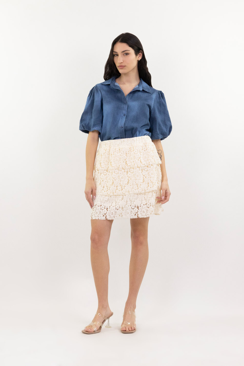 Wholesaler LUMA - Mini skirt with lace and ruffles