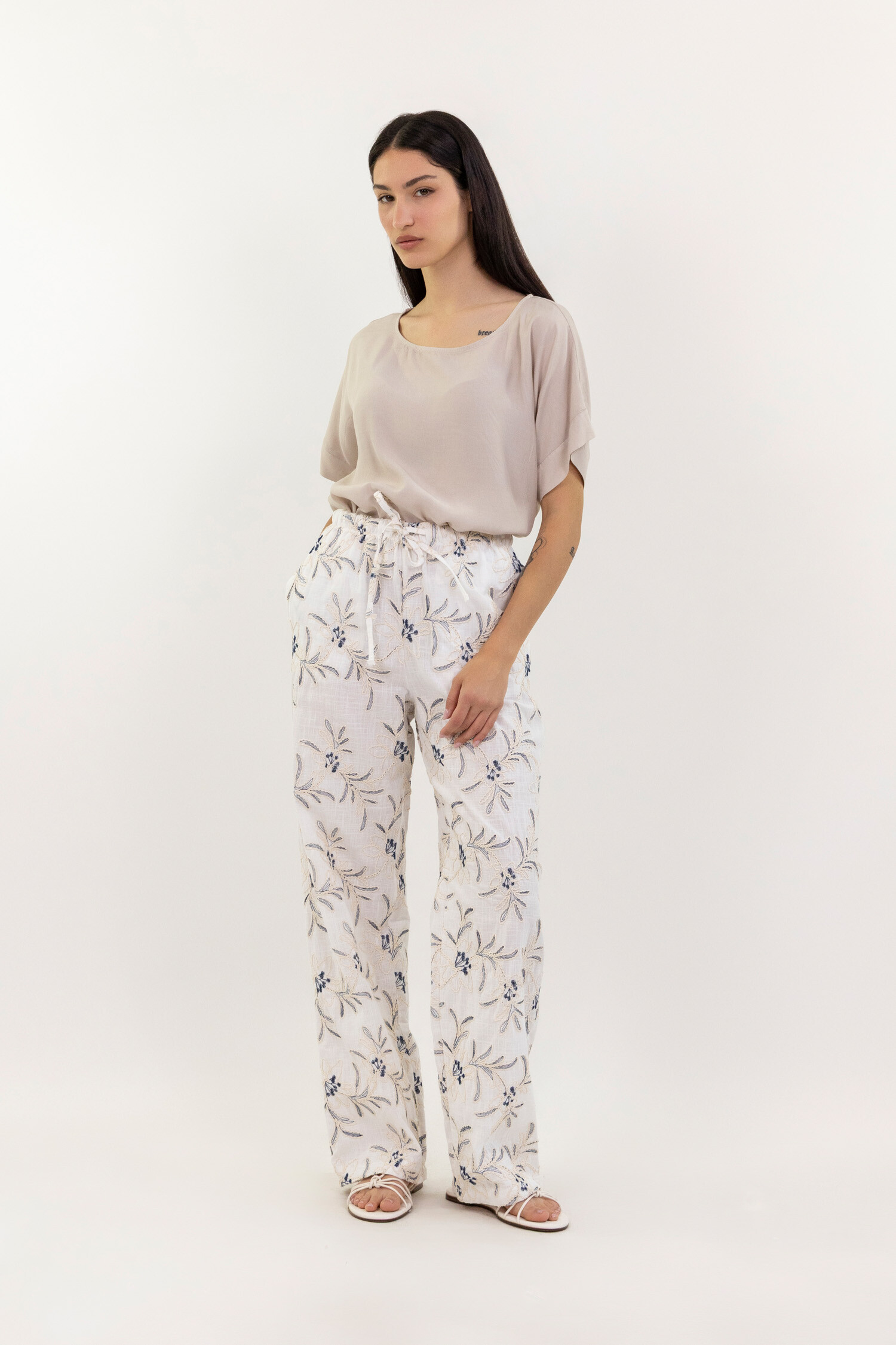 Wholesaler LUMA - Trousers with embroidery