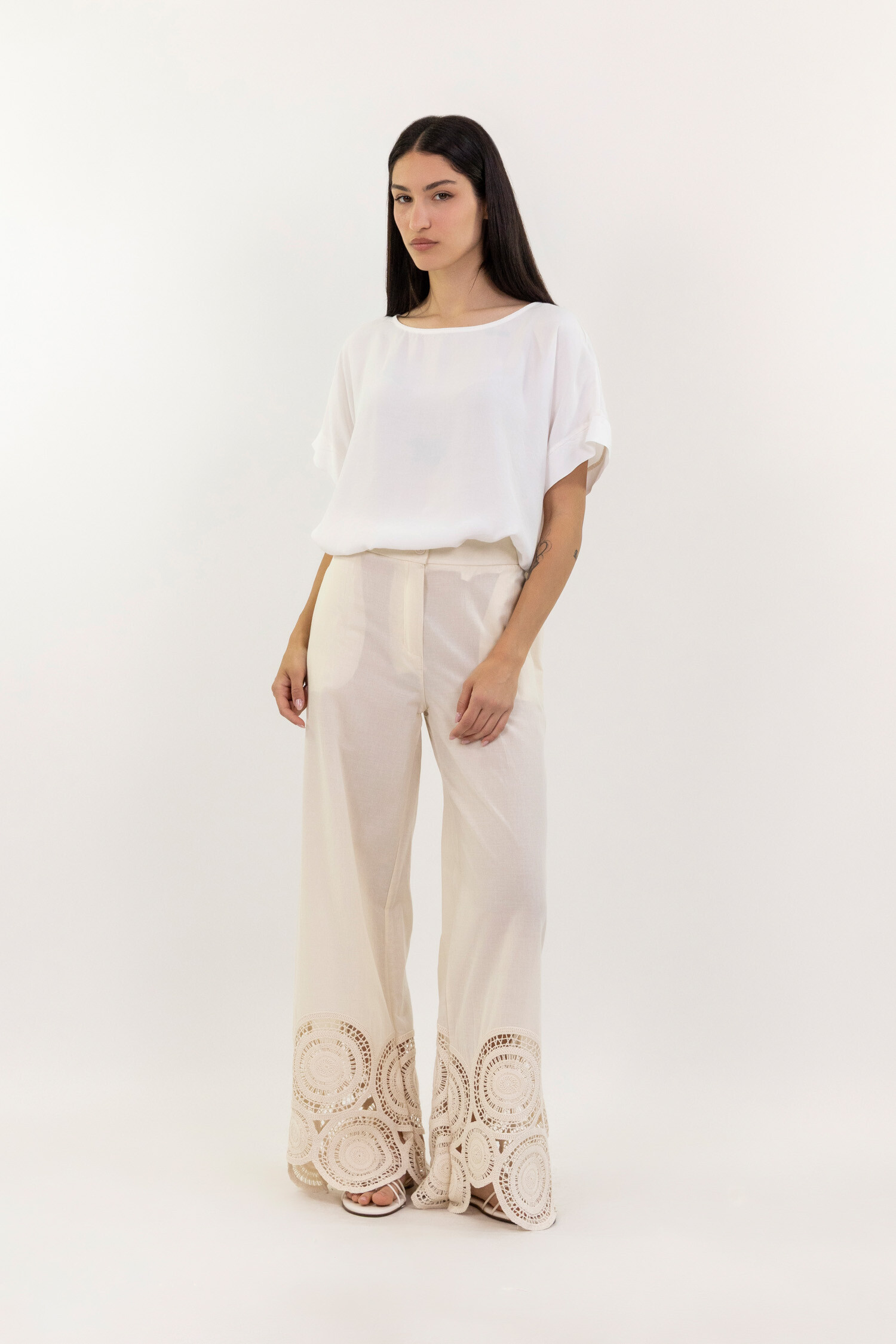 Wholesaler LUMA - Trousers with embroidery at the hem