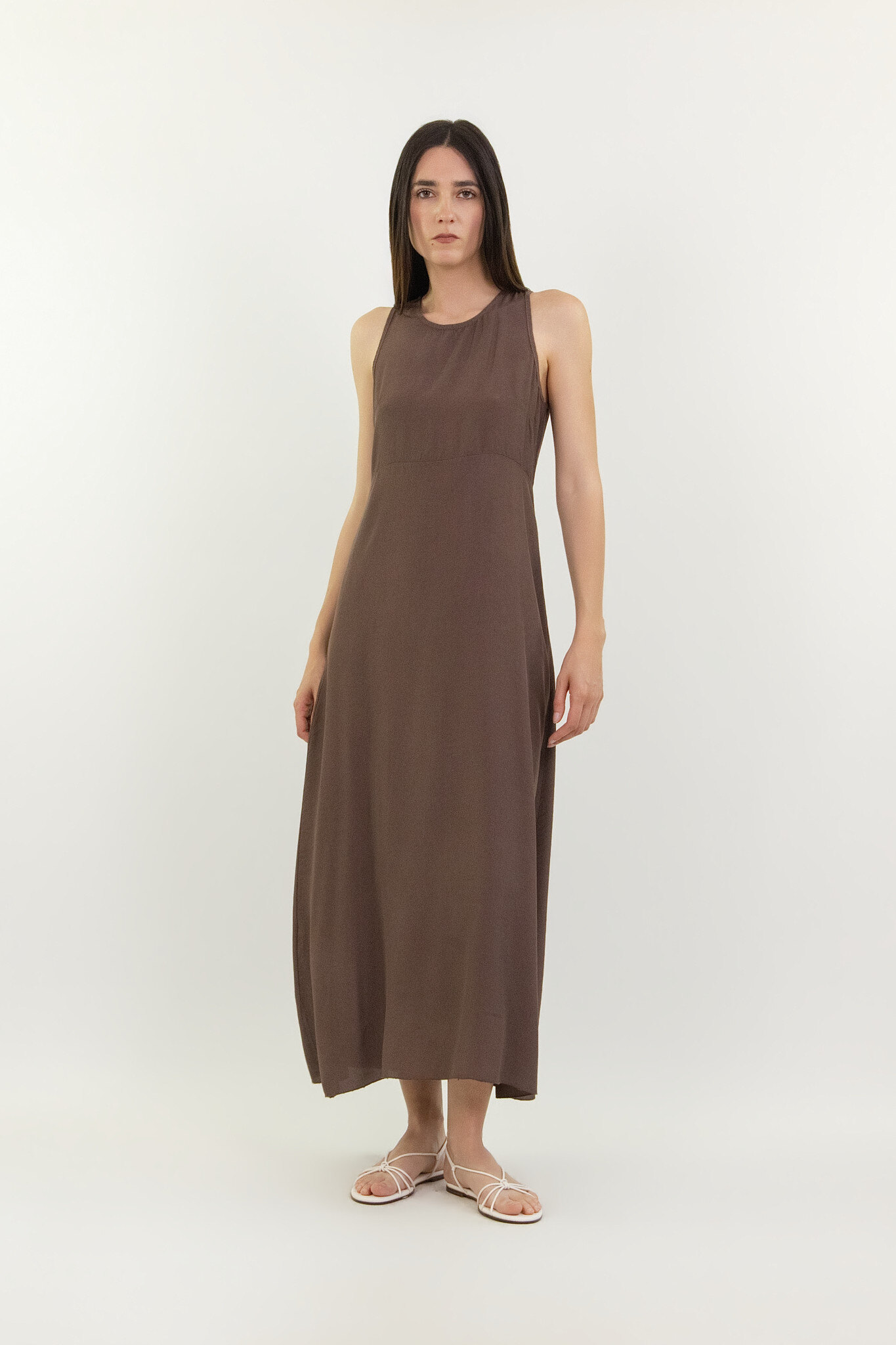 Mayorista LUMA - Vestido sin mangas de color sólido