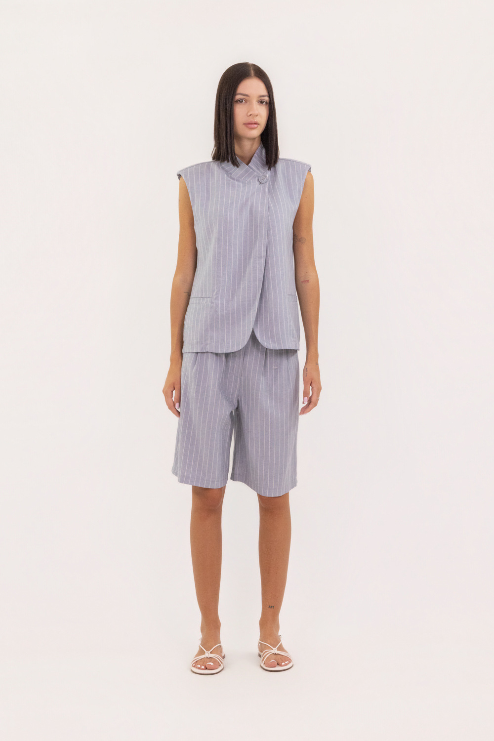 Wholesaler LUMA - Pinstripe vest with asymmetrical button