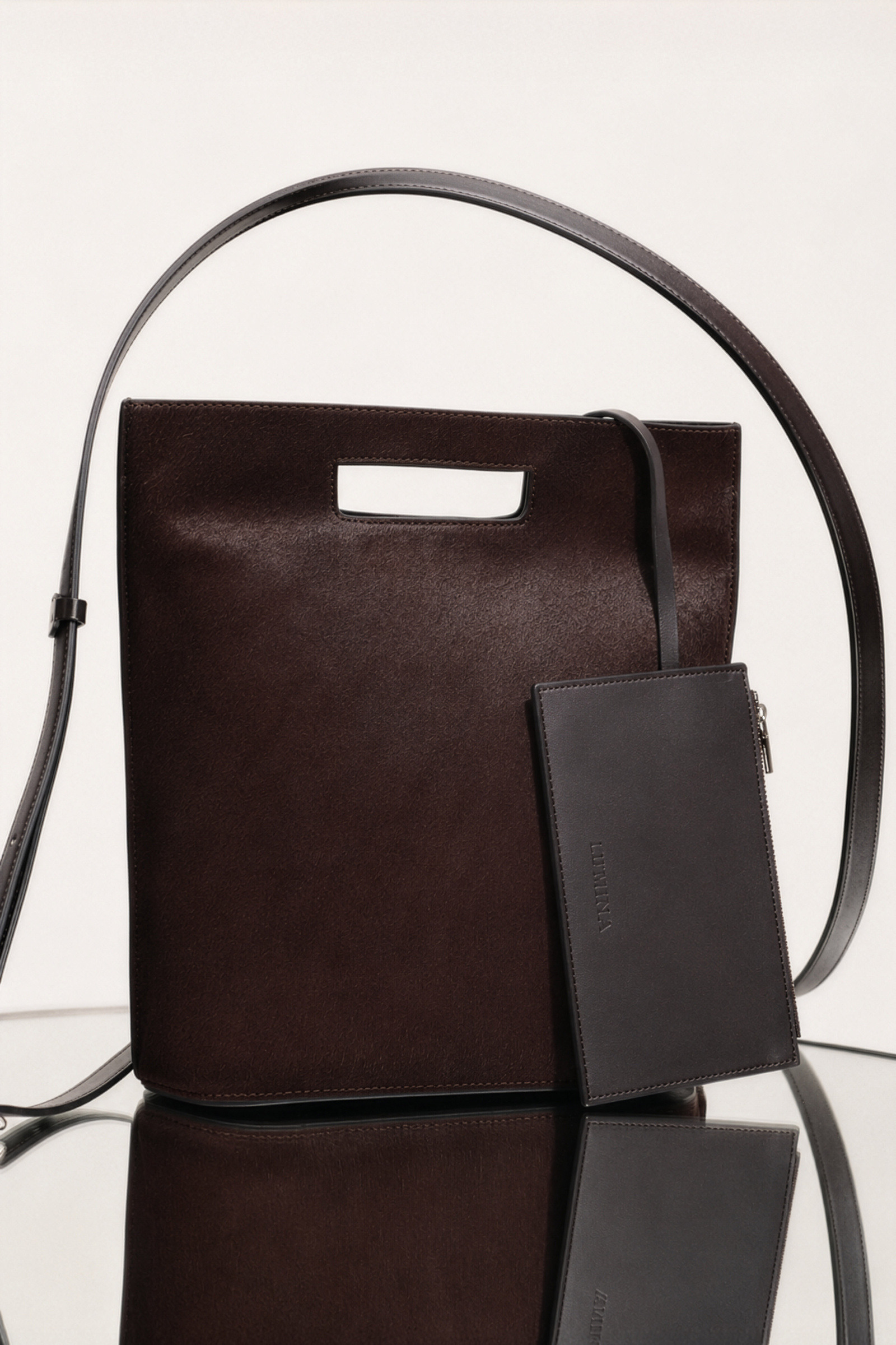 Grossiste LUMINA - Sac cabas en cuir microfibre effet suédé