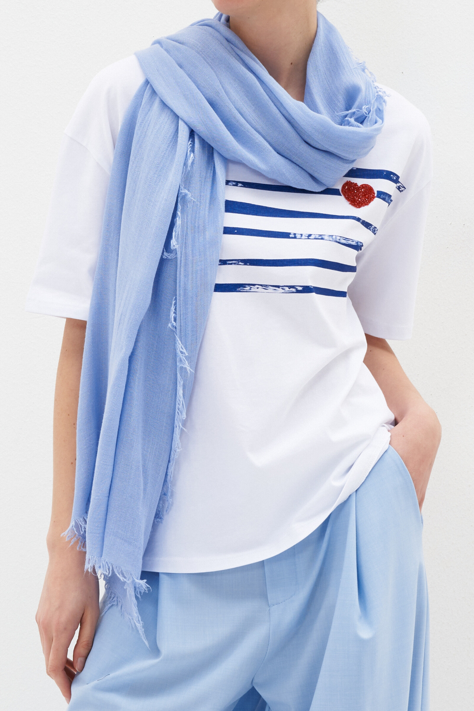 Wholesaler LUMINA - CRINKLED FABRIC SCARF