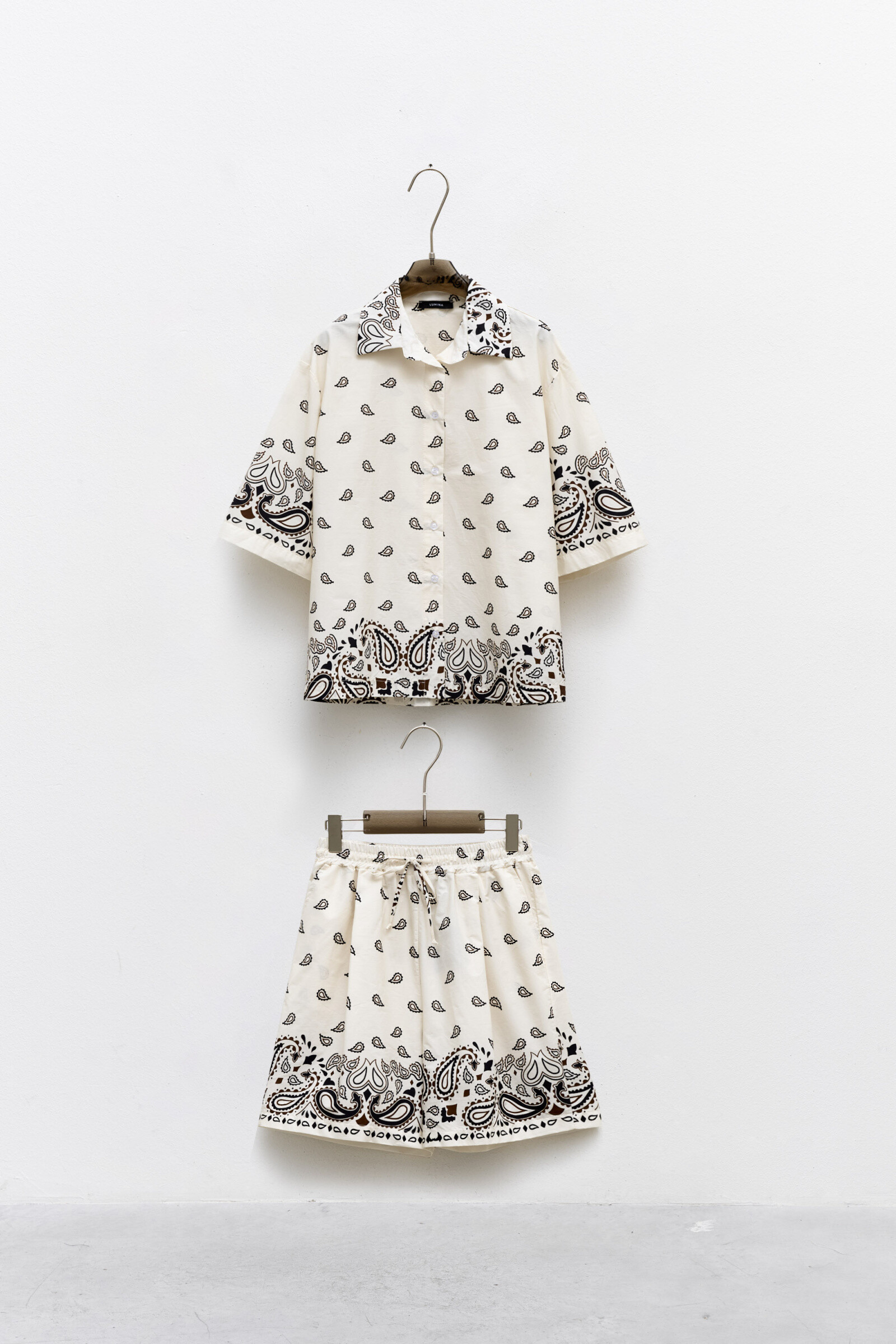 Grossista LUMINA - SET CAMICIA E SHORTS
