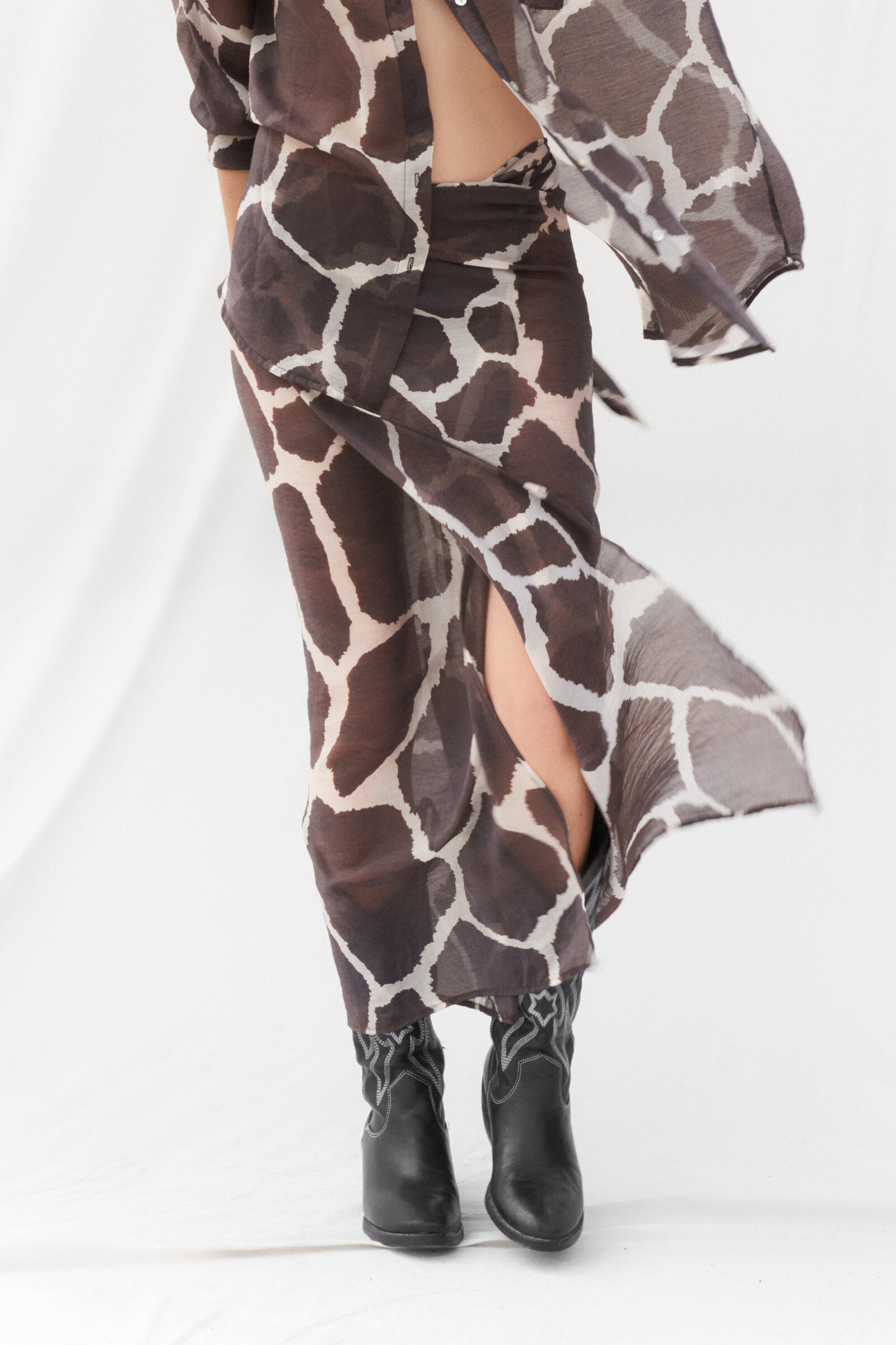 Mayorista LUMINA - VESTIDO LARGO ANIMAL PRINT CON ABERTURA