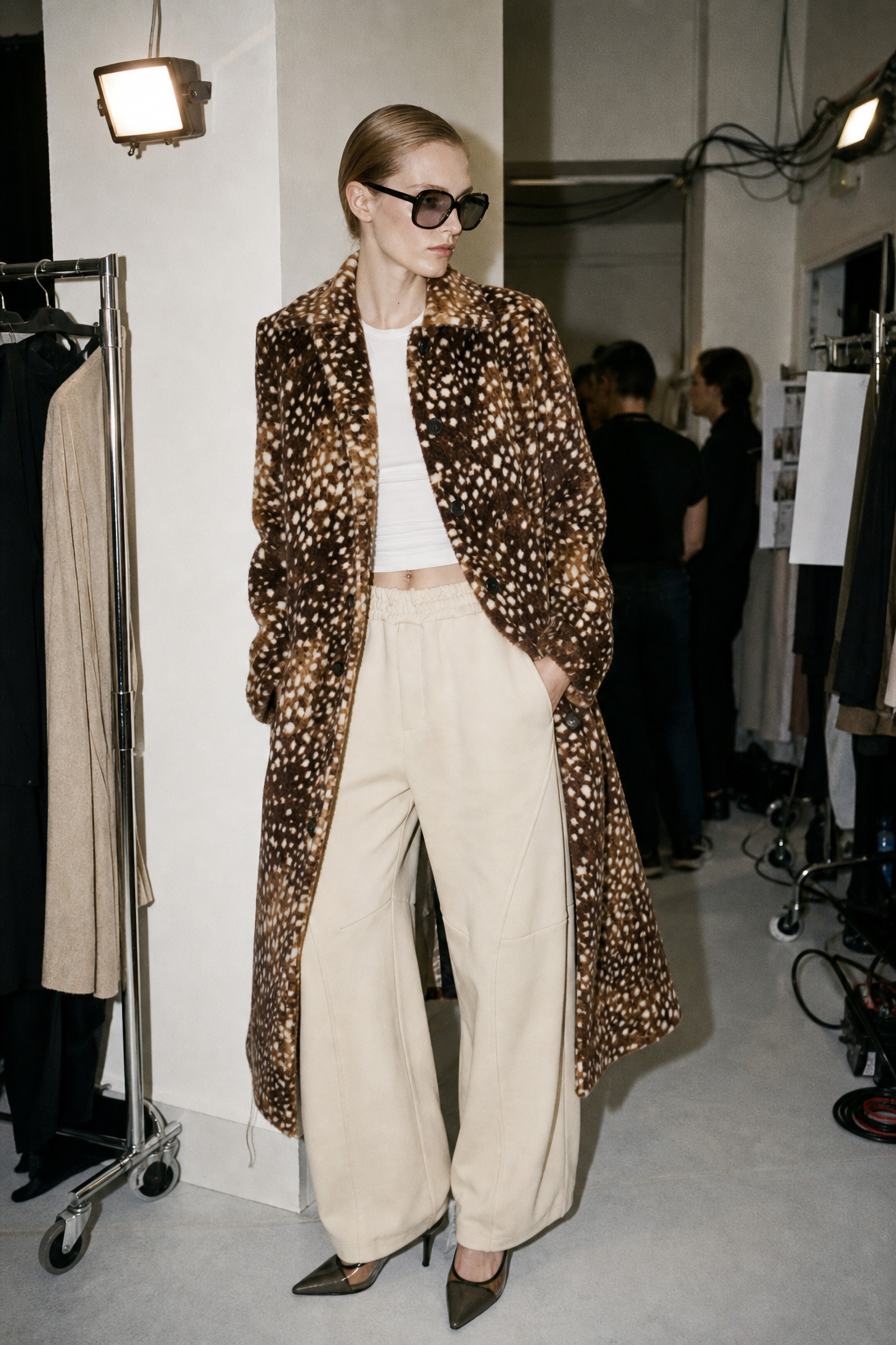 Grossiste LUMINA - Manteau long en fausse fourrure à motif léopard