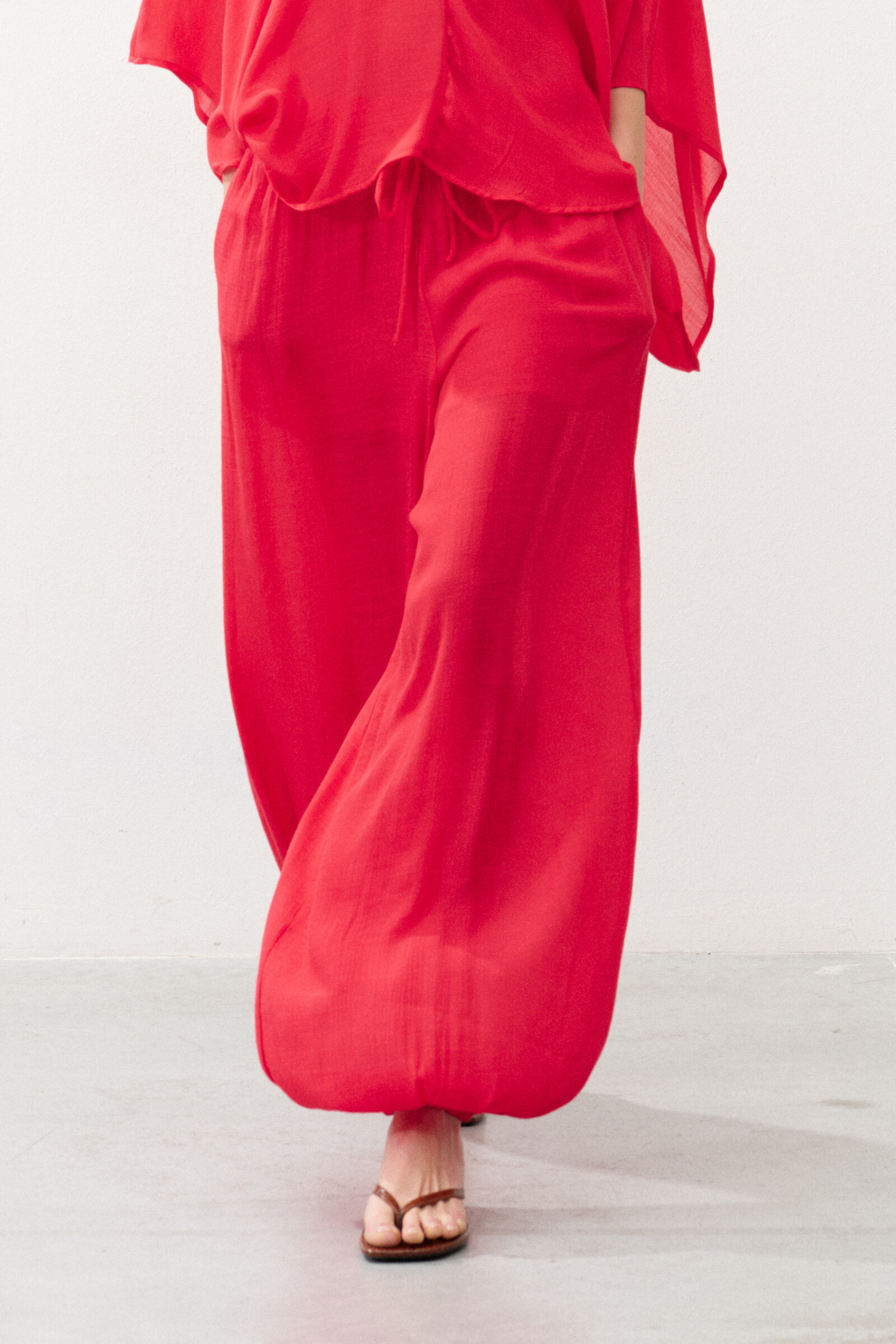 Wholesaler LUMINA - Balloon trousers with elastic basis at the bottom