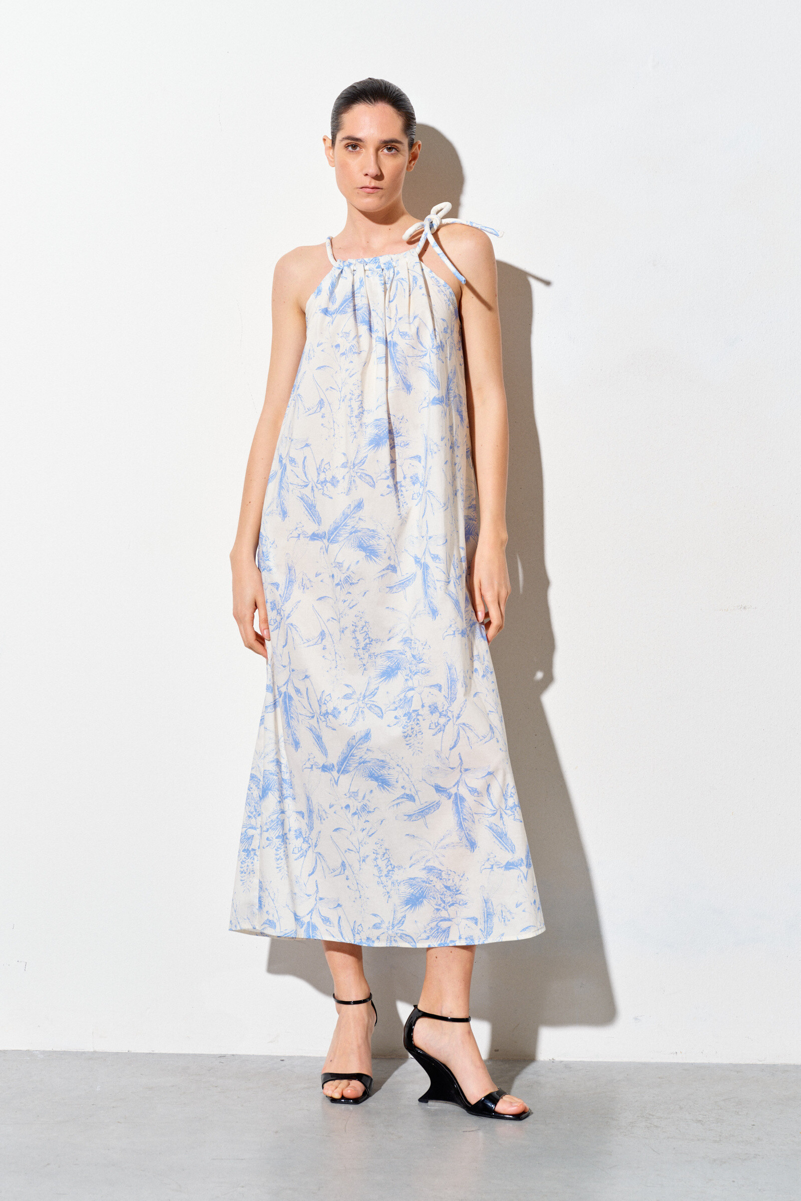 Mayorista LUMINA - VESTIDO LARGO HALTER CON ESTAMPADO