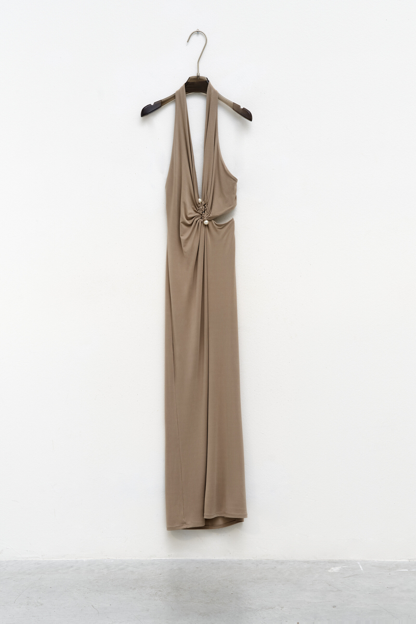 Wholesaler LUMINA - LONG CUT OUT DRESS WITH ACCESSORY
