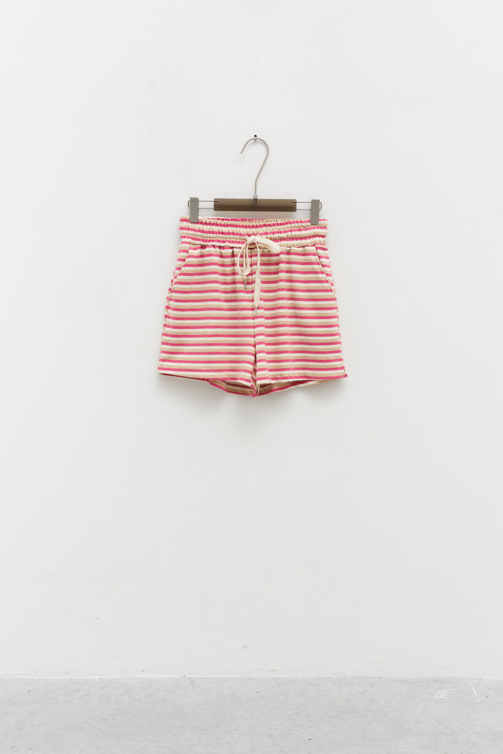 Grossista LUMINA - Shorts a righe con elastico in vita
