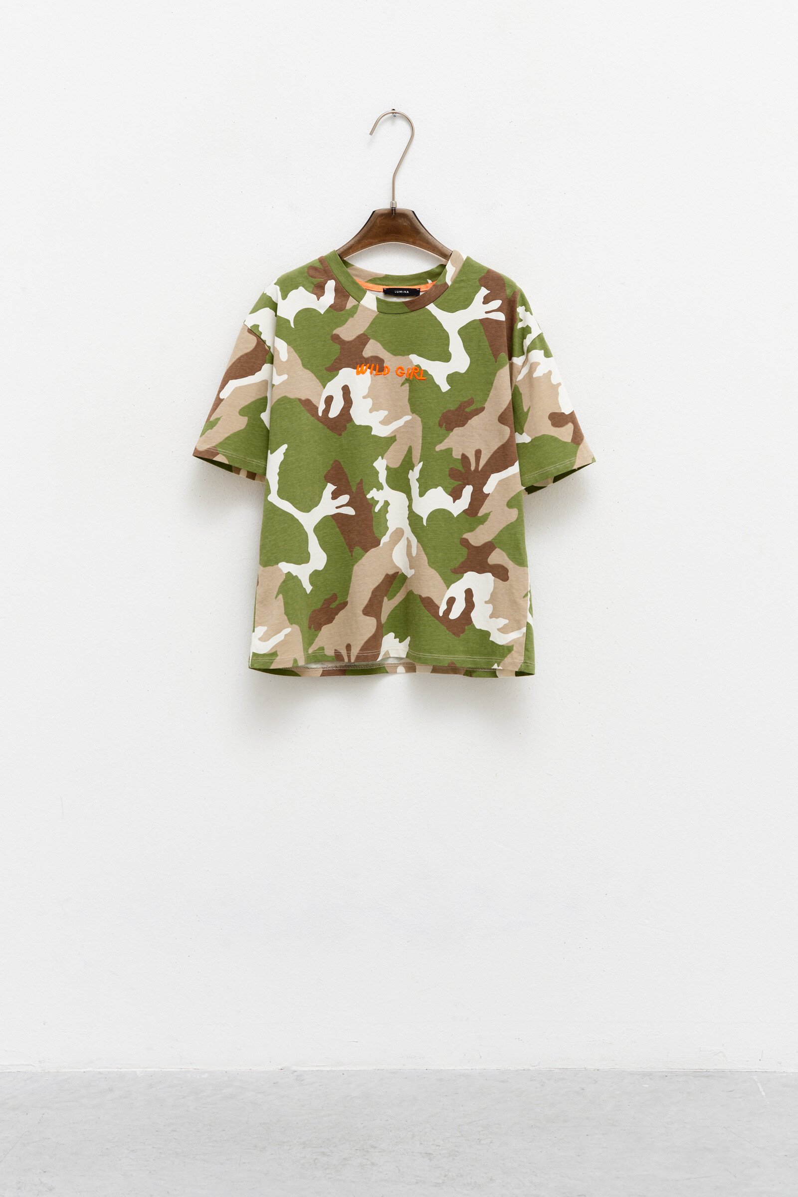 Mayorista LUMINA - CAMISETA CON ESTAMPADO Y LETRAS BORDADAS
