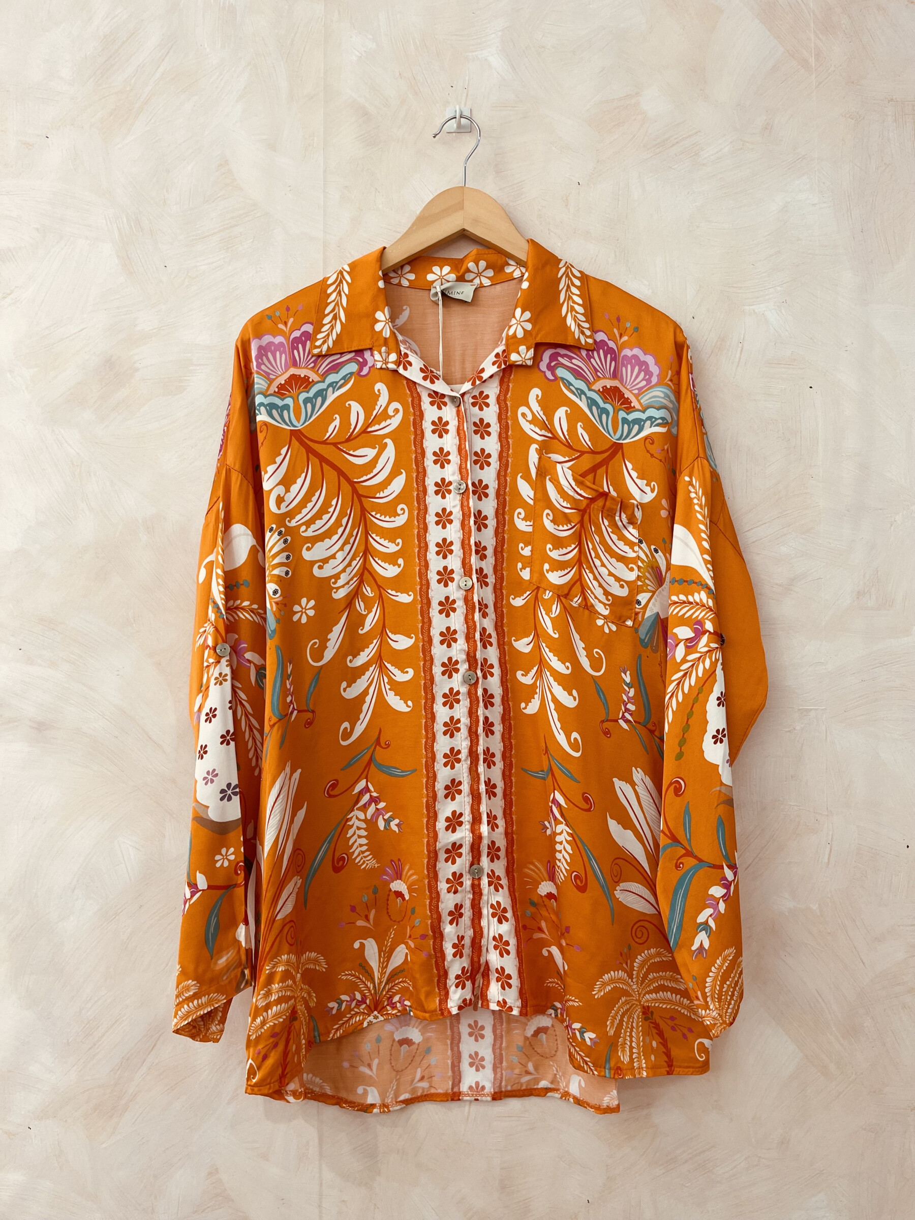 Mayorista LUMINE - Camisa estampada de viscosa y seda con estampado floral colocado