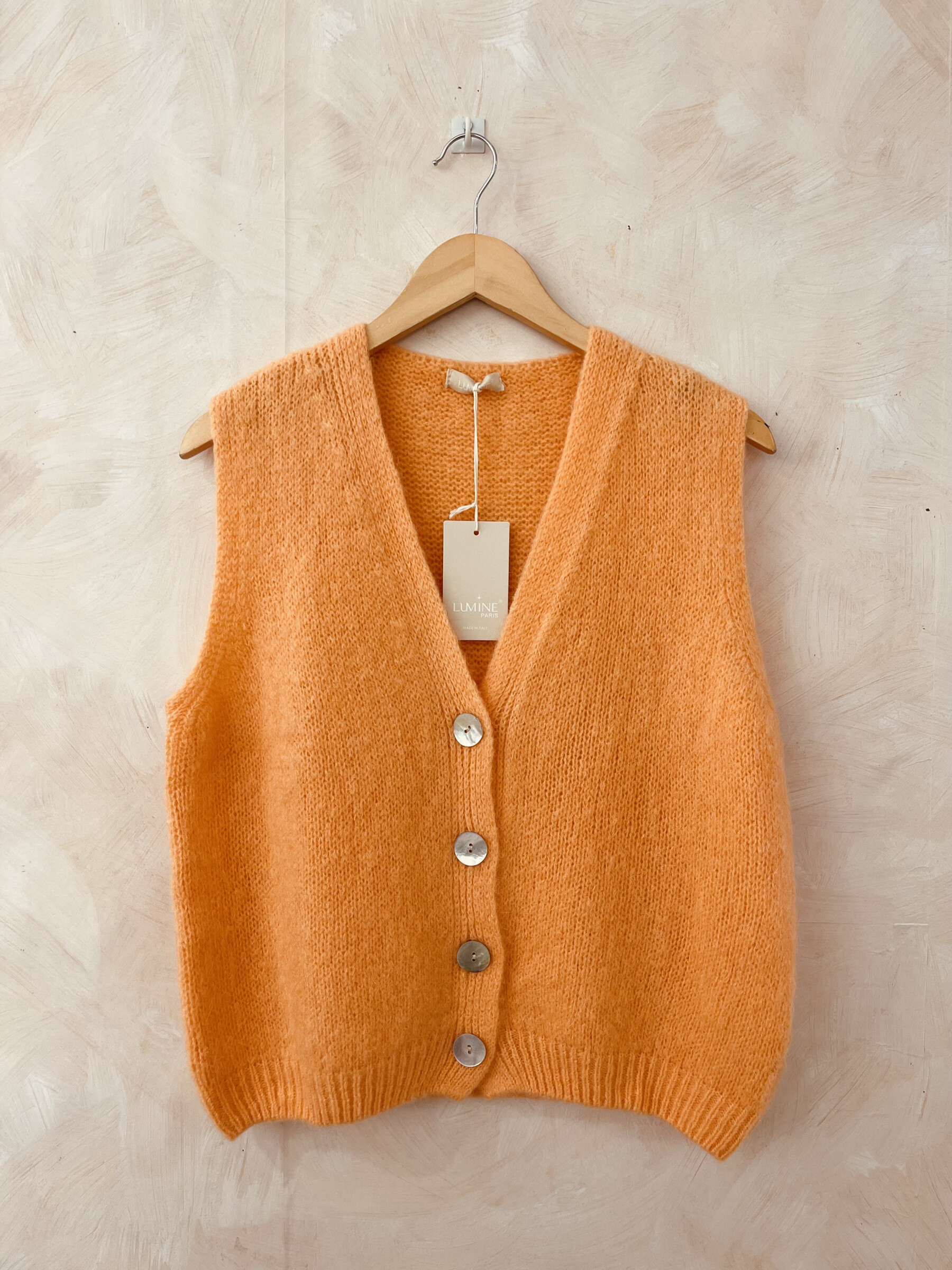 Grossiste LUMINE - Gilet avec bouton sans manche en kid mohair